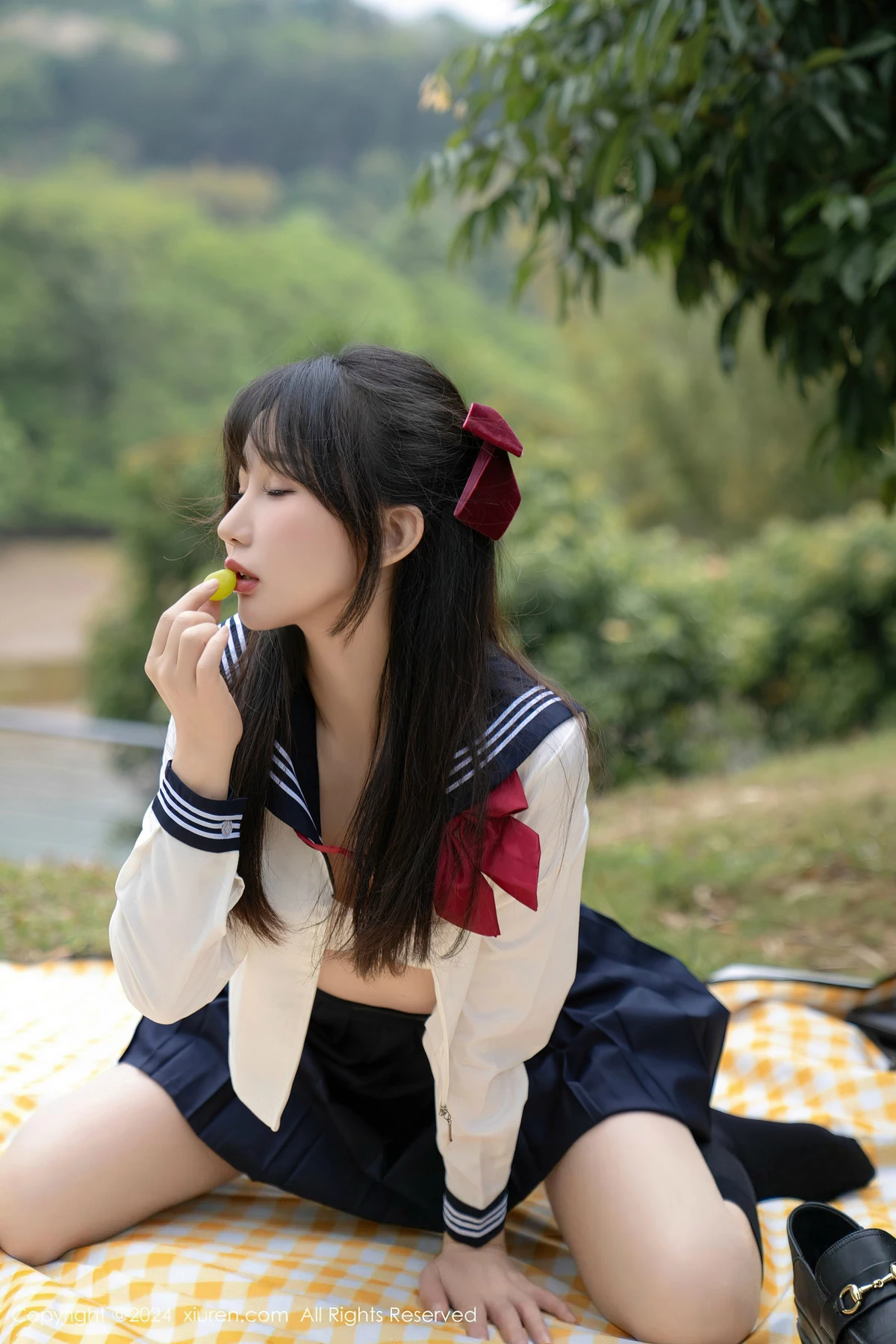 秀人集.com_[XiuRen秀人网]No.8365_模特波巧酱长白山旅拍性感学妹制服配黑丝袜秀曼妙身姿诱惑写真85P