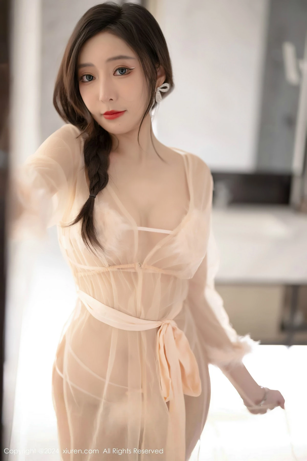 秀人集.com_[XiuRen秀人网]No.8378_女神王馨瑶yanni红色连衣裙+杏色轻透连衣裙秀完美身材诱惑写真80P