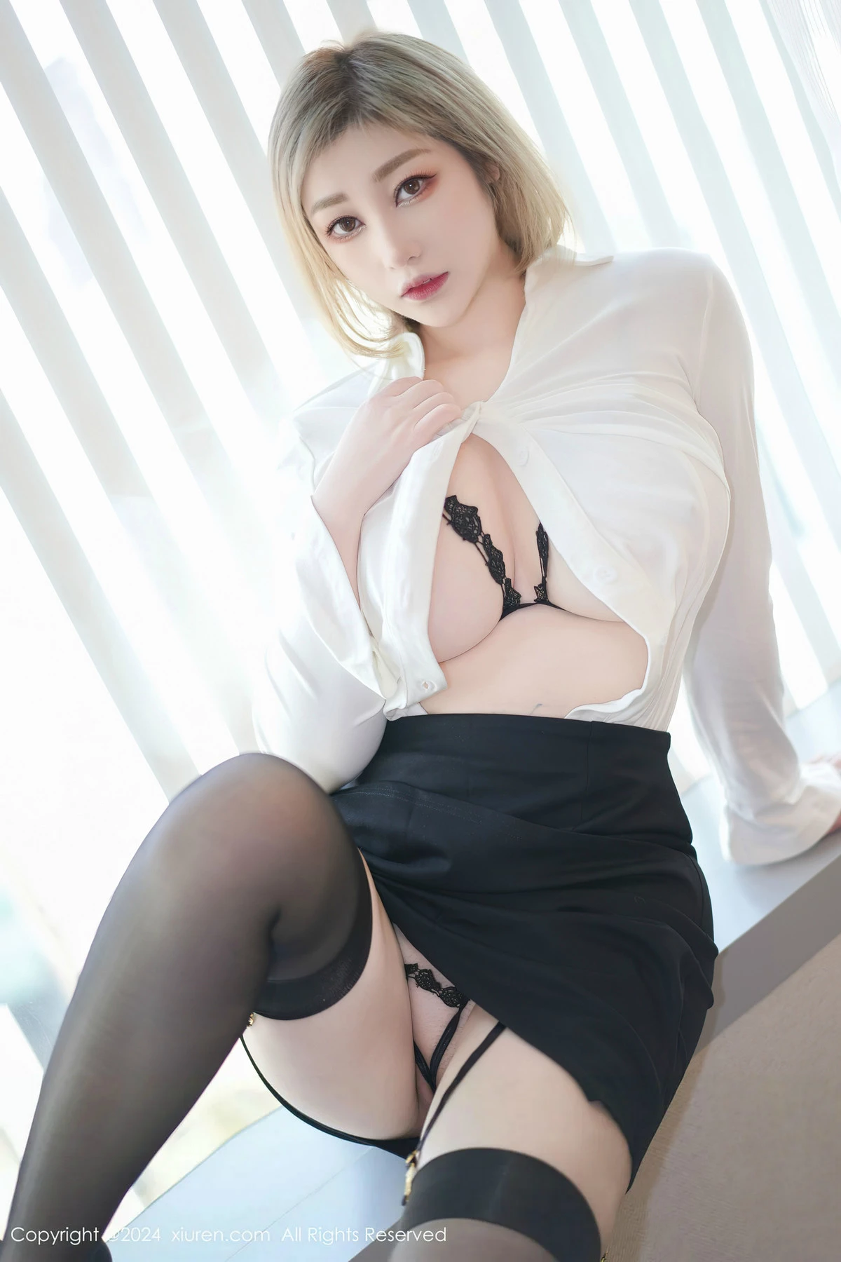 秀人集.com_[XiuRen秀人网]No.8381_女神妲己_Toxic性感白T配黑短裙露黑色情趣服饰秀美臀诱惑写真70P