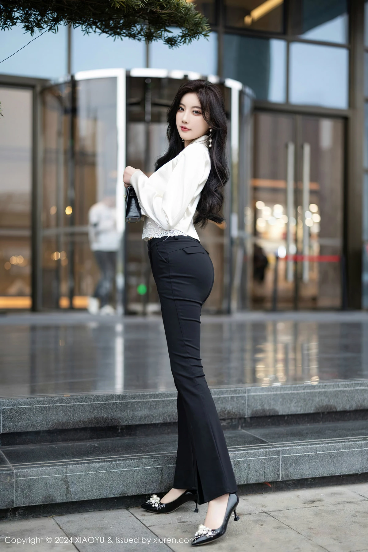 秀人集.com_[XiaoYu画语界]Vol.1233_女神杨晨晨Yome性感白色蕾丝内衣+黑色情趣内衣完美诱惑写真80P