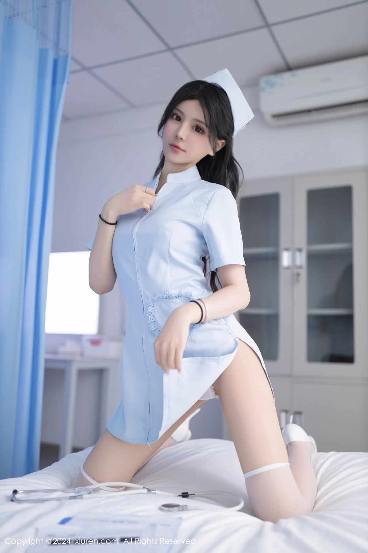 秀人集.com_[XiuRen秀人网]No.8389_模特幼幼性感浅蓝色护士装露白色蕾丝内衣秀完美身材诱惑写真79P