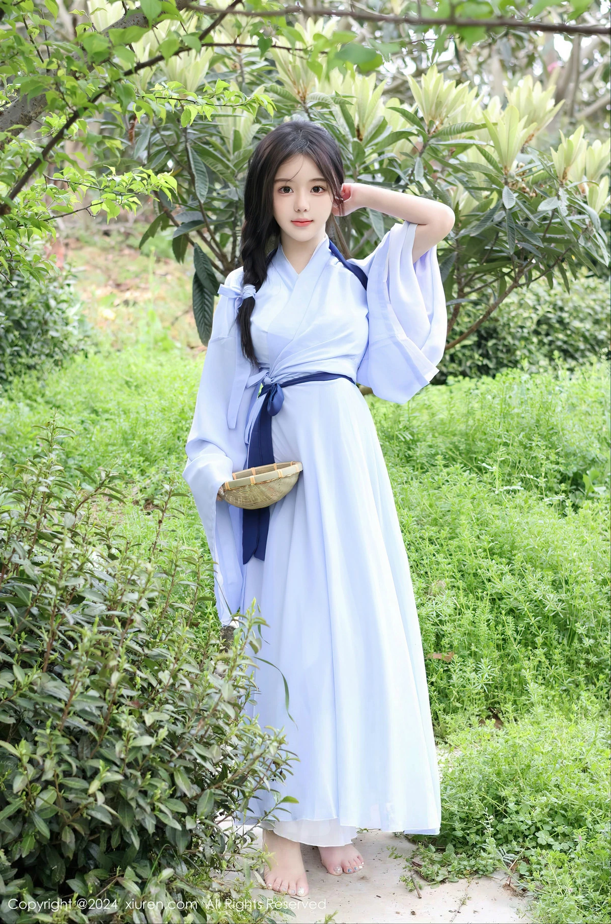 秀人集.com_[XiuRen秀人网]No.8386_模特小薯条nienie户外剧情性感蓝色连衣裙半脱秀惹火身材诱惑写真85P