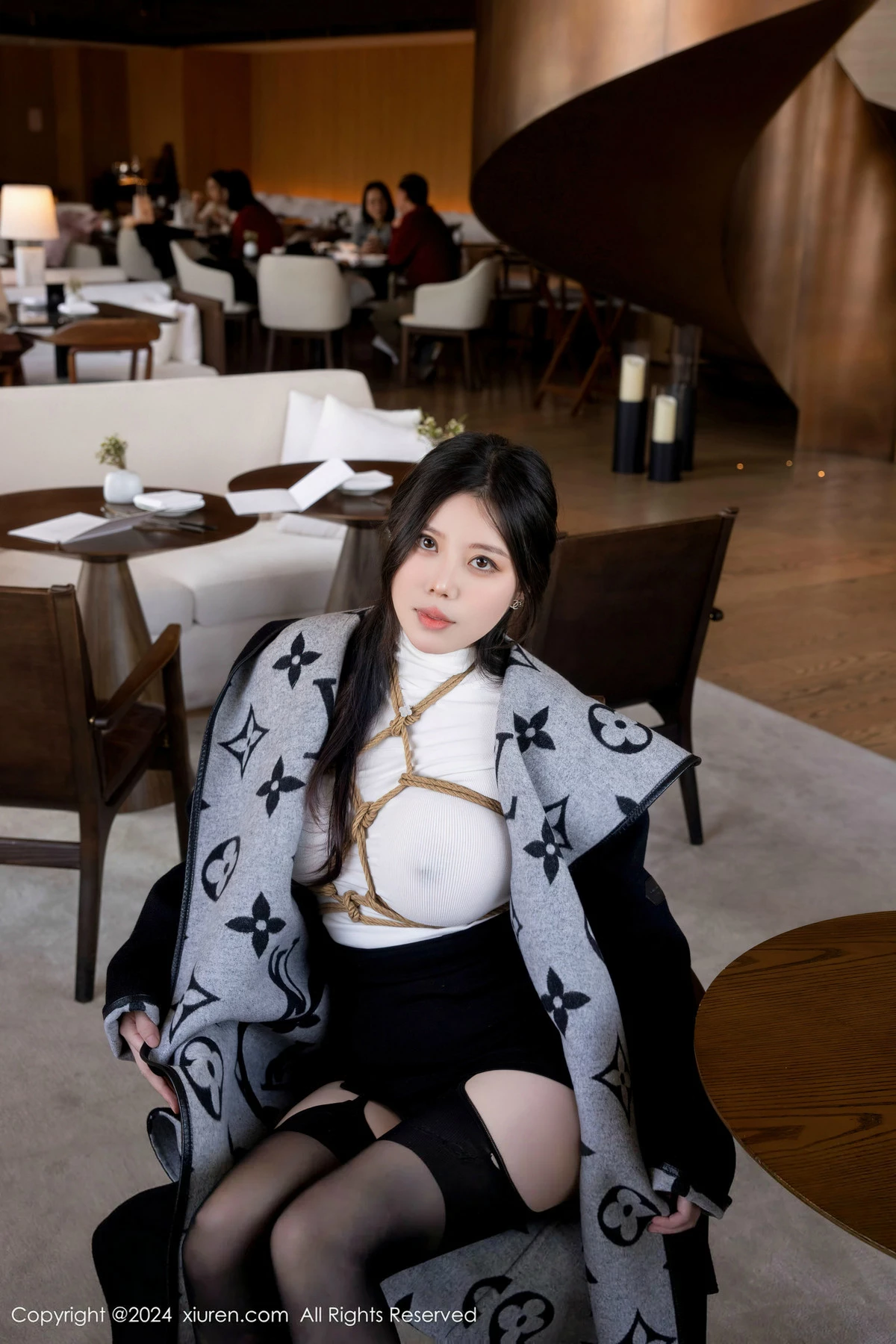 秀人集.com_[XiuRen秀人网]No.8390_模特白茹雪私房捆绑艺白色轻透衣配黑丝吊袜秀丰腴身材诱惑写真90P