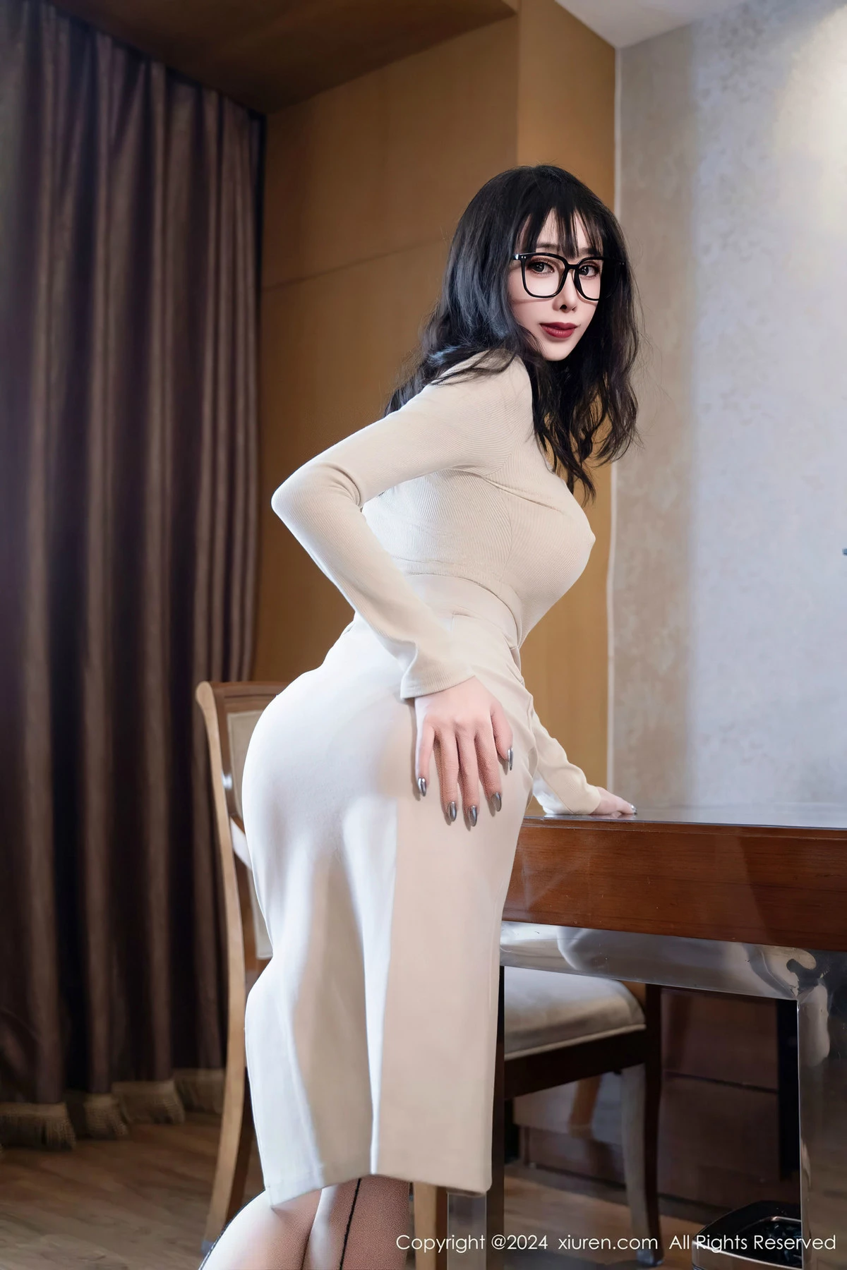 秀人集.com_[XiuRen秀人网]No.8392_模特宝宝甜性感肉色上衣配超薄肉丝半脱秀惹火身材撩人诱惑写真64P