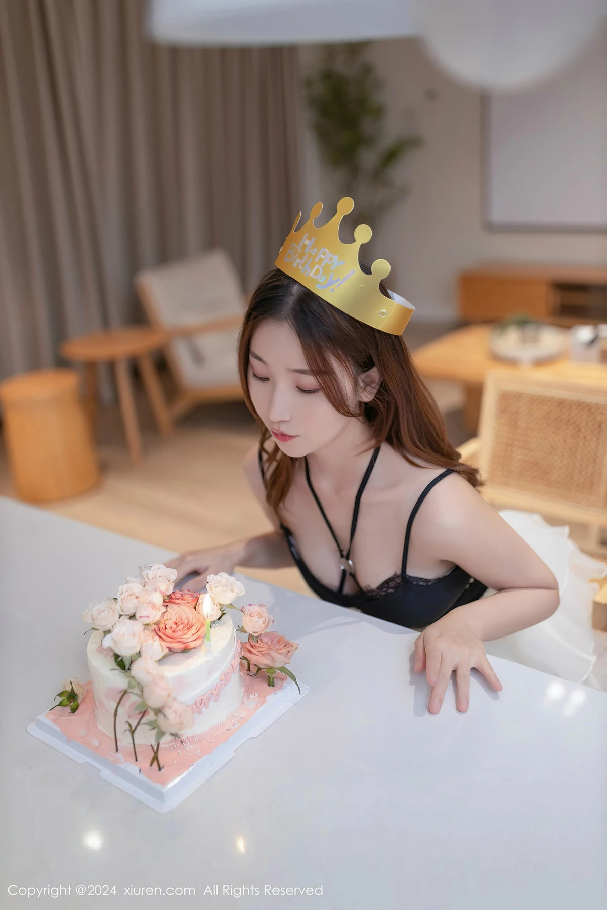 秀人集.com_[XiuRen秀人网]No.8398_模特杏子Yada生日场景性感黑色情趣内衣秀曼妙身姿撩人诱惑写真80P