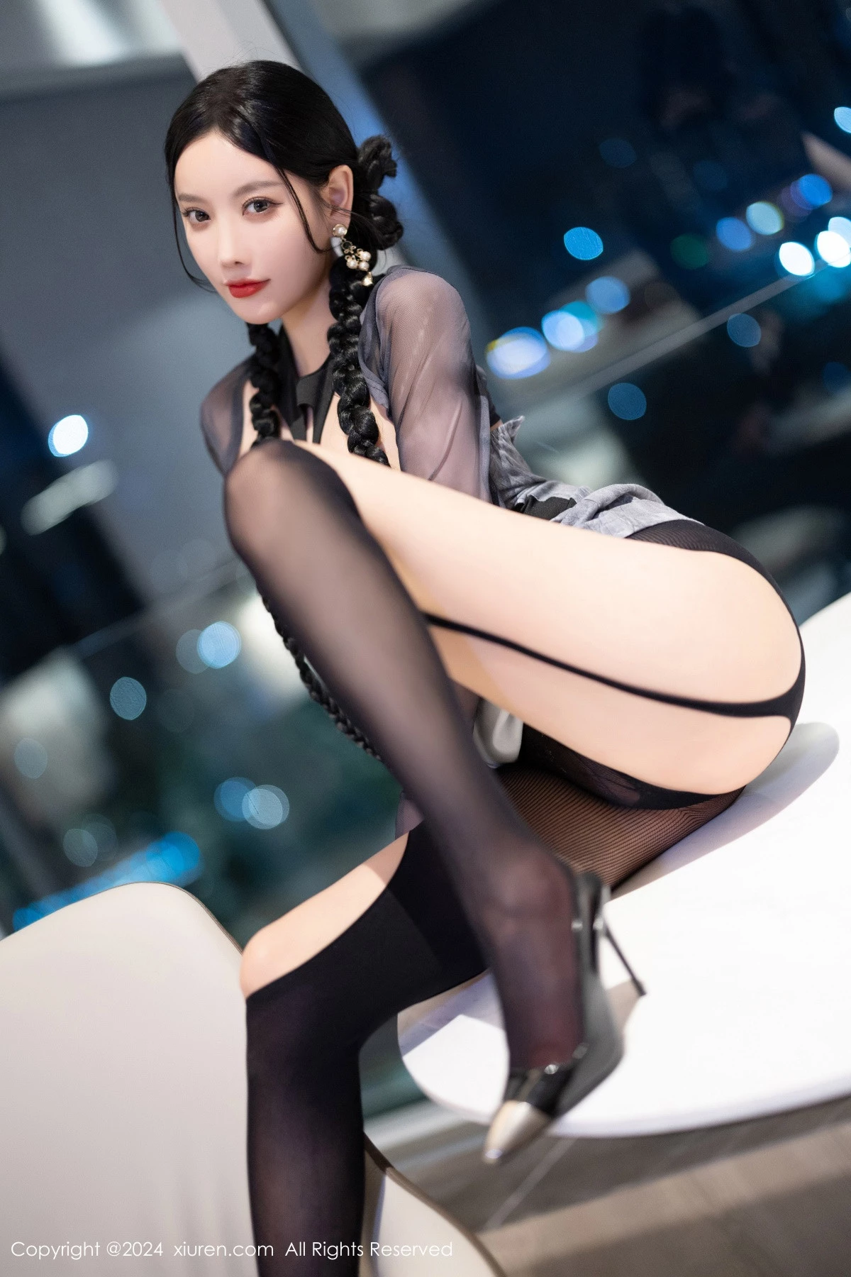 秀人集.com_[XiuRen秀人网]No.8403_女神杨晨晨Yome性感黑色轻透上衣配黑丝袜秀丰腴身材诱惑写真80P