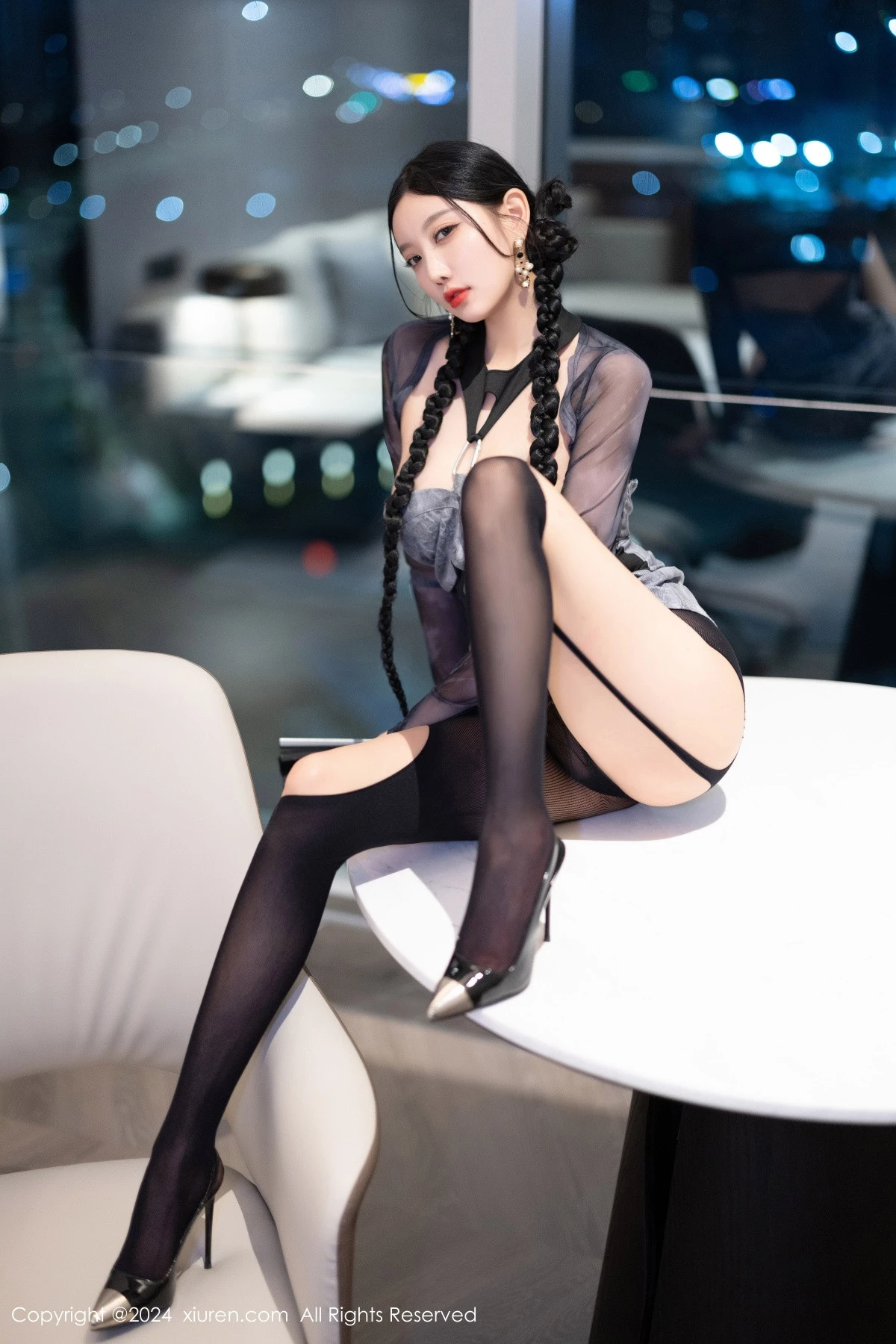 秀人集.com_[XiuRen秀人网]No.8403_女神杨晨晨Yome性感黑色轻透上衣配黑丝袜秀丰腴身材诱惑写真80P