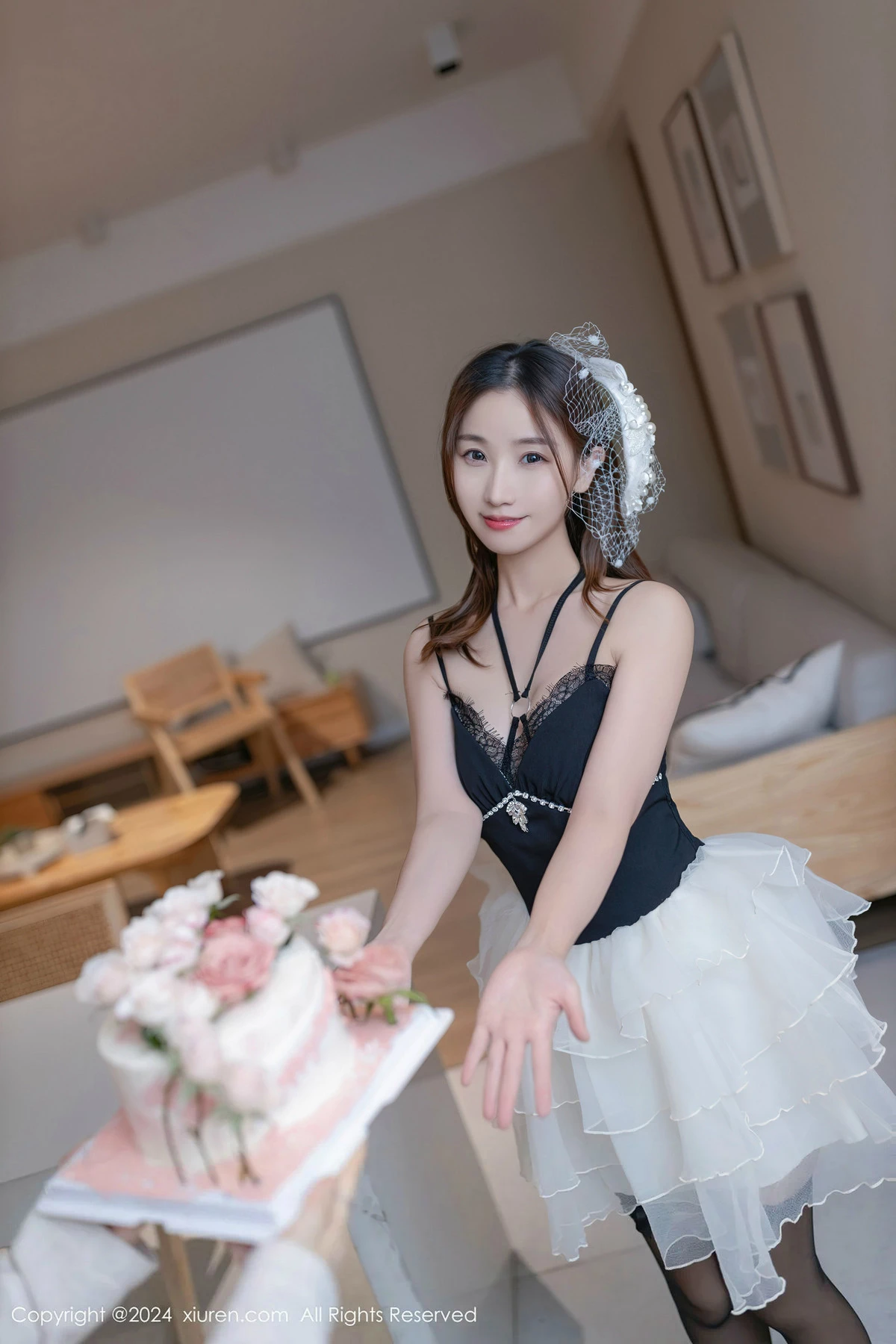 秀人集.com_[XiuRen秀人网]No.8398_模特杏子Yada生日场景性感黑色情趣内衣秀曼妙身姿撩人诱惑写真80P