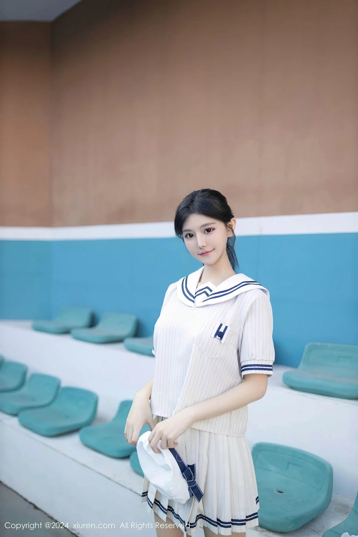 秀人集.com_[XiuRen秀人网]No.8280_模特幼幼性感白色学生短裙制服露白色内衣秀完美身材诱惑写真80P