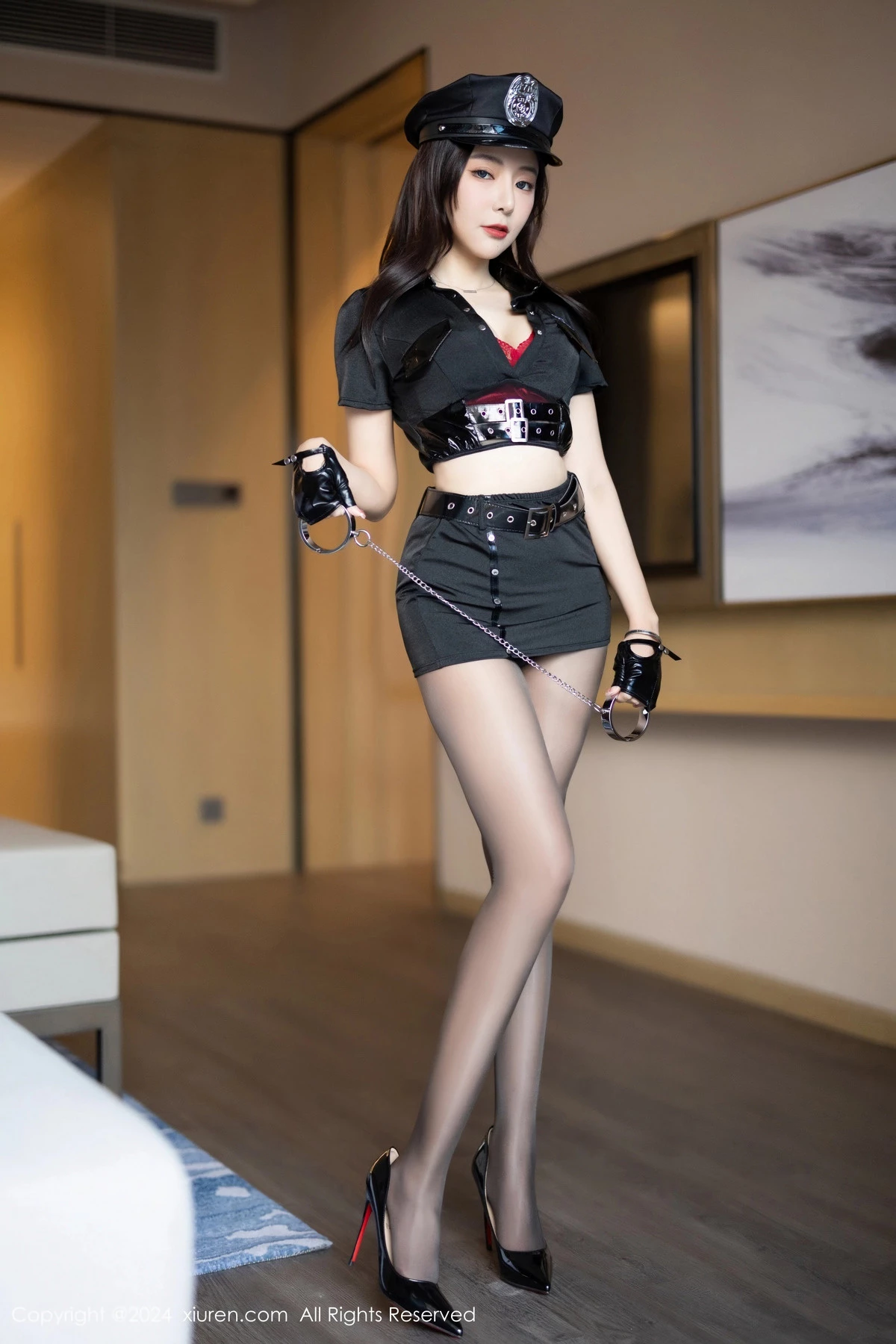 秀人集.com_[XiuRen秀人网]No.8286_女神王馨瑶yanni性感黑色警官制服露红色蕾丝内衣完美诱惑写真81P