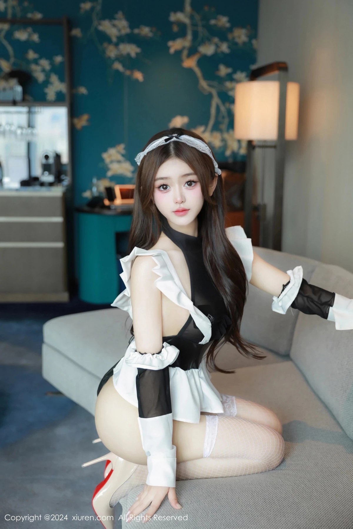 秀人集.com_[XiuRen秀人网]No.8282_模特媃柔rourou性感情趣女仆装配白色网袜秀柔美身段诱惑写真81P