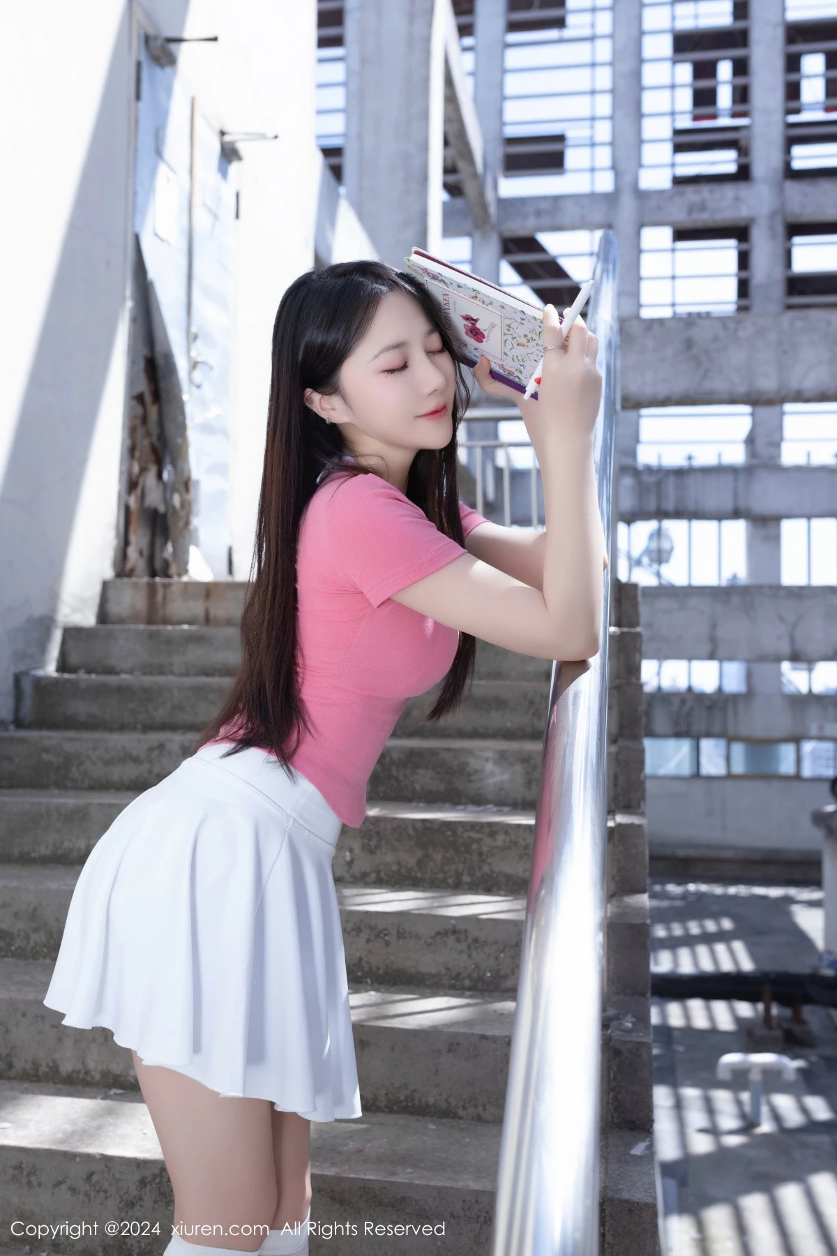 秀人集.com_[XiuRen秀人网]No.8457_模特鱼子酱Fish粉色上衣配白色短裙露性感白色内衣完美诱惑写真80P