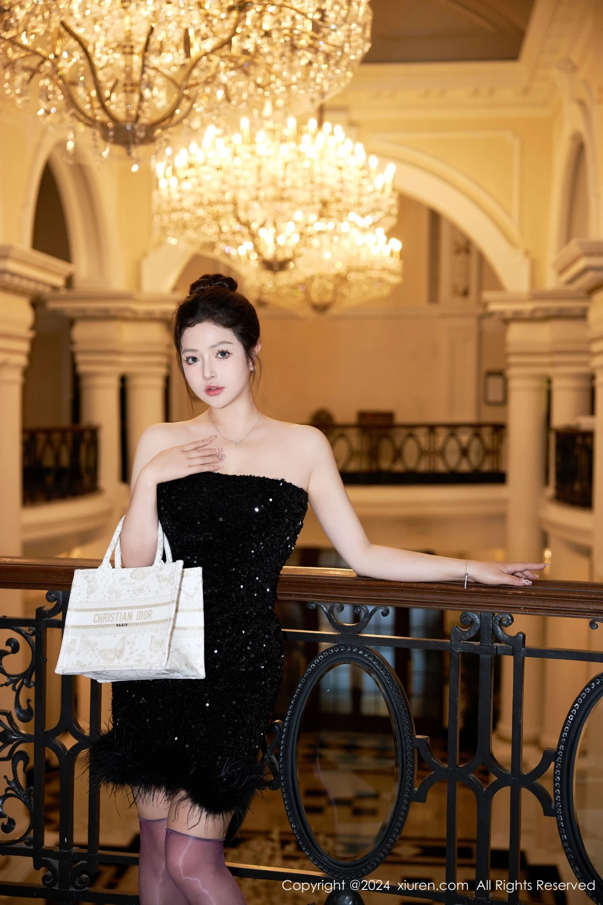 秀人集.com_[XiuRen秀人网]No.8462_模特养乐多DoDo性感黑色小礼服露紫色情趣内衣配丝袜诱惑写真48P