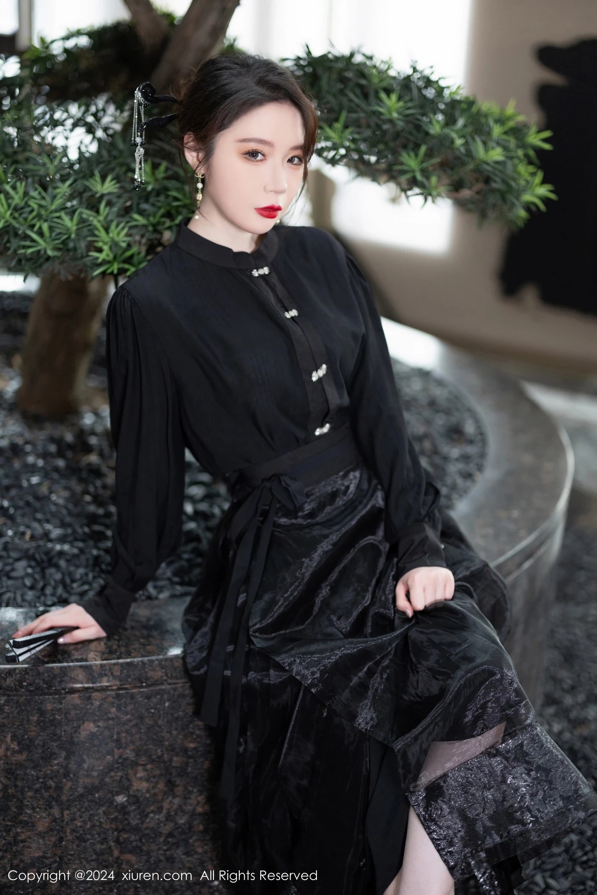 秀人集.com_[XiuRen秀人网]No.8465_模特梦心玥性感黑色长裙露浅黄色内衣秀高挑曼妙身姿诱惑写真82P