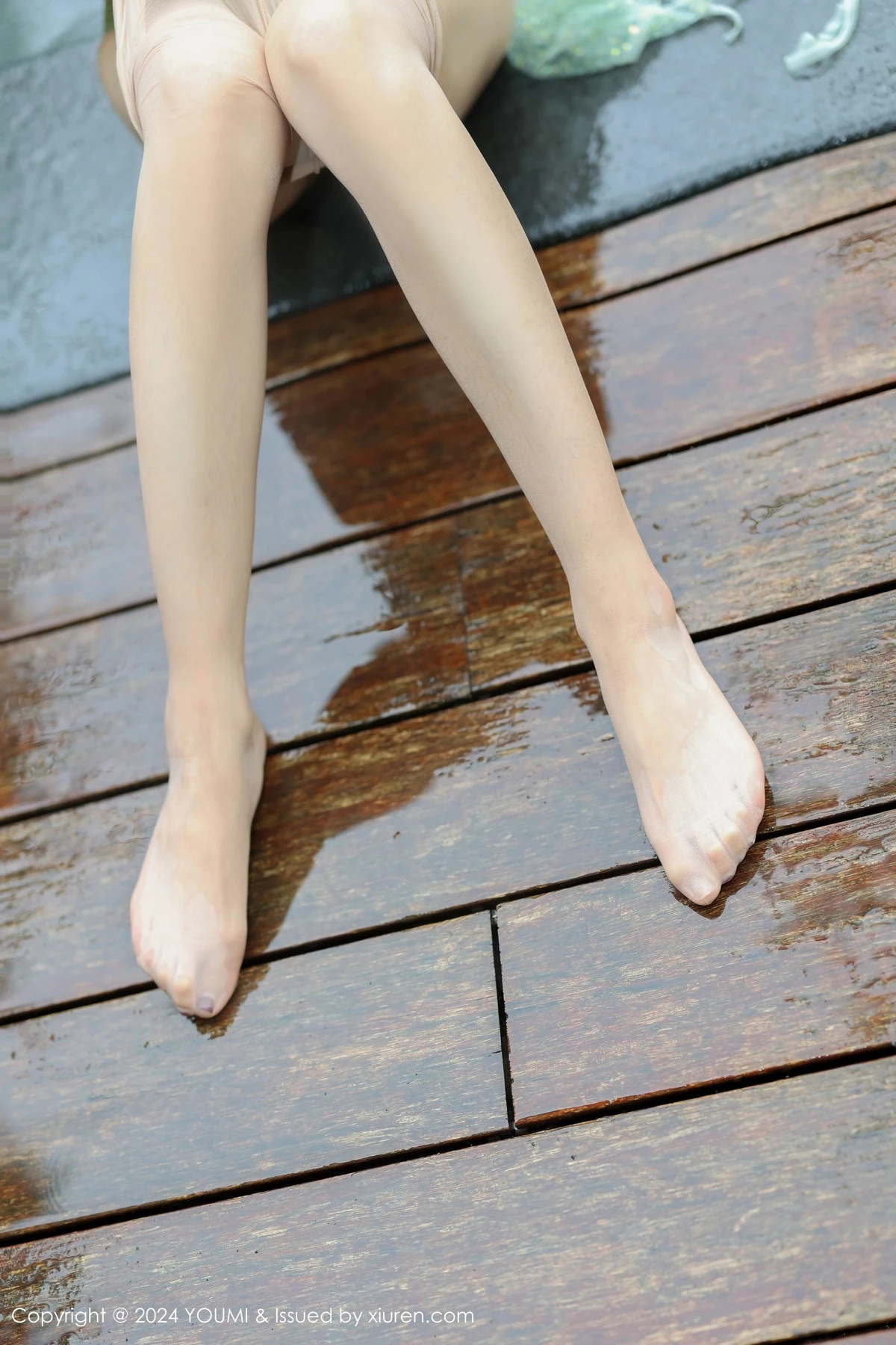 秀人集.com_[YouMi尤蜜荟]Vol.1054_模特林幼一性感浅绿色轻透服饰配超薄肉丝秀丰腴身材诱惑写真70P