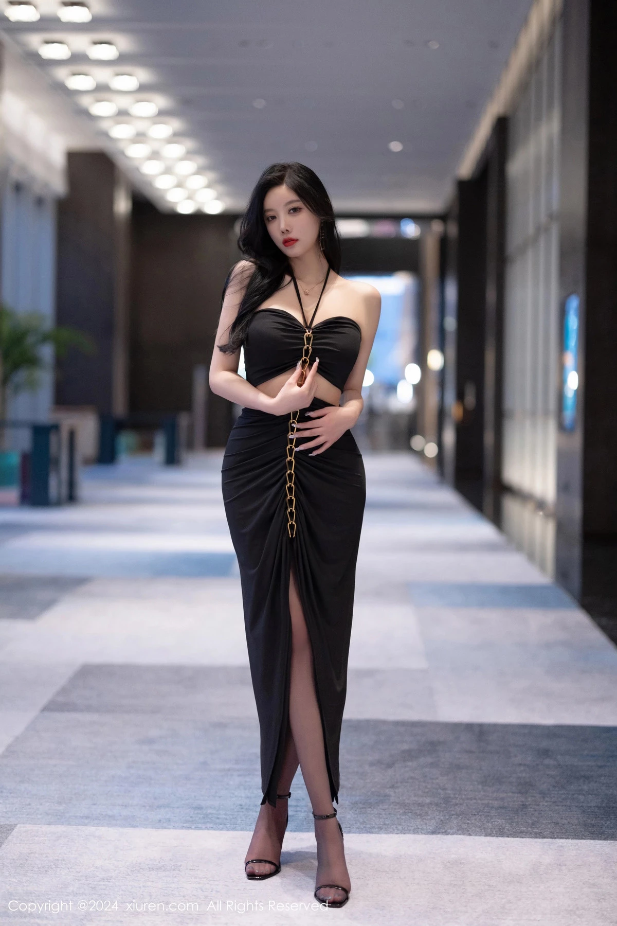 秀人集.com_[XiuRen秀人网]No.8484_女神杨晨晨Yome黑色长裙露性感黑色内衣配超薄黑丝极致魅惑写真76P