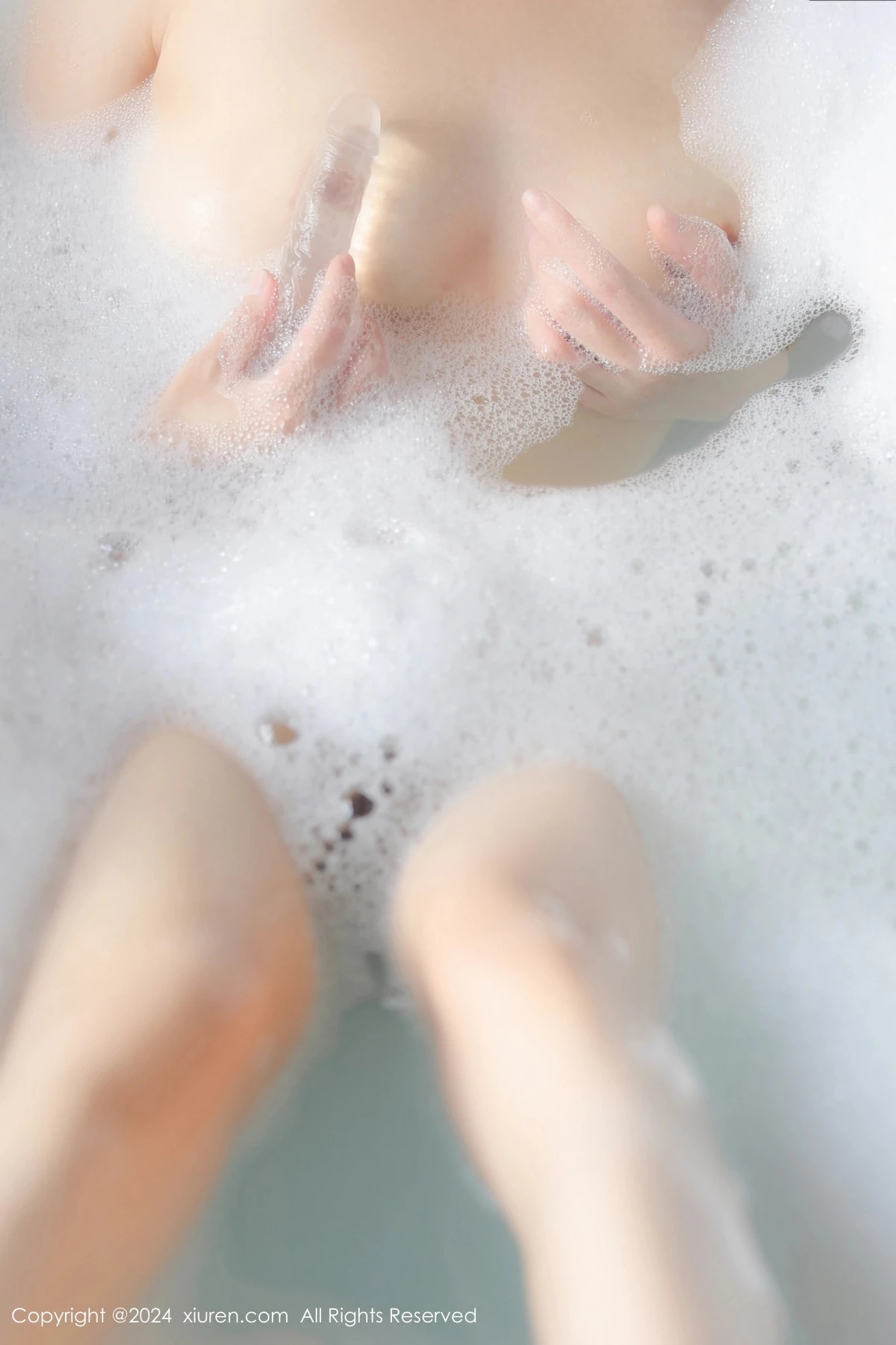 秀人集.com_[XiuRen秀人网]No.8486_模特桃妖夭浴缸场景私房大尺度泡泡浴秀火辣身材极致诱惑写真84P