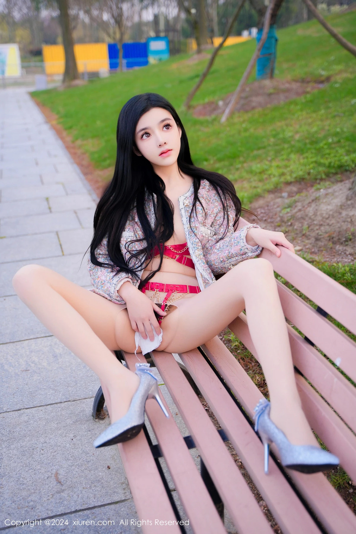 秀人集.com_[XiuRen秀人网]No.8489_模特龙雪儿户外性感红色情趣服饰配开档白丝秀惹火身材诱惑写真49P