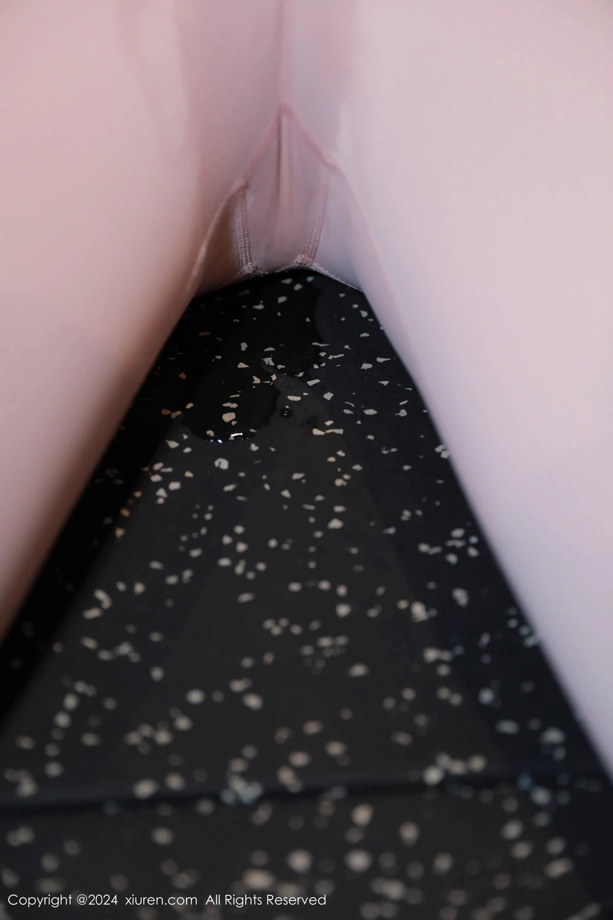 秀人集.com_[XiuRen秀人网]No.8533_模特大美妞儿健身房场景性感浅粉色瑜伽服饰秀完美身材诱惑写真74P