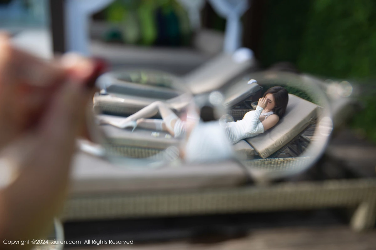 秀人集.com_[XiuRen秀人网]No.8522_女神绮里嘉ula性感白色蕾丝内衣配白丝吊袜秀完美身材诱惑写真79P