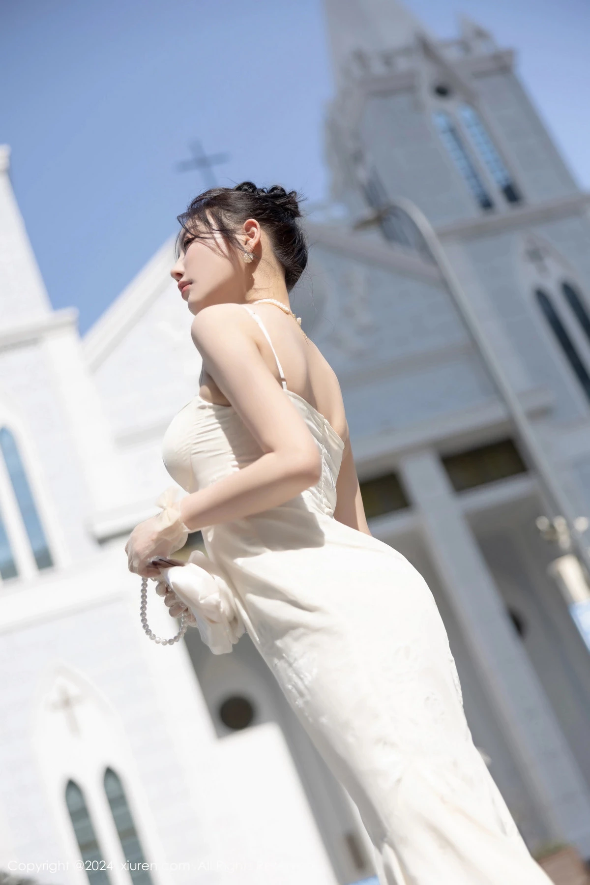 秀人集.com_[XiuRen秀人网]No.8538_女神杨晨晨Yome性感白色连衣裙配白色丝袜秀完美身材诱惑写真81P