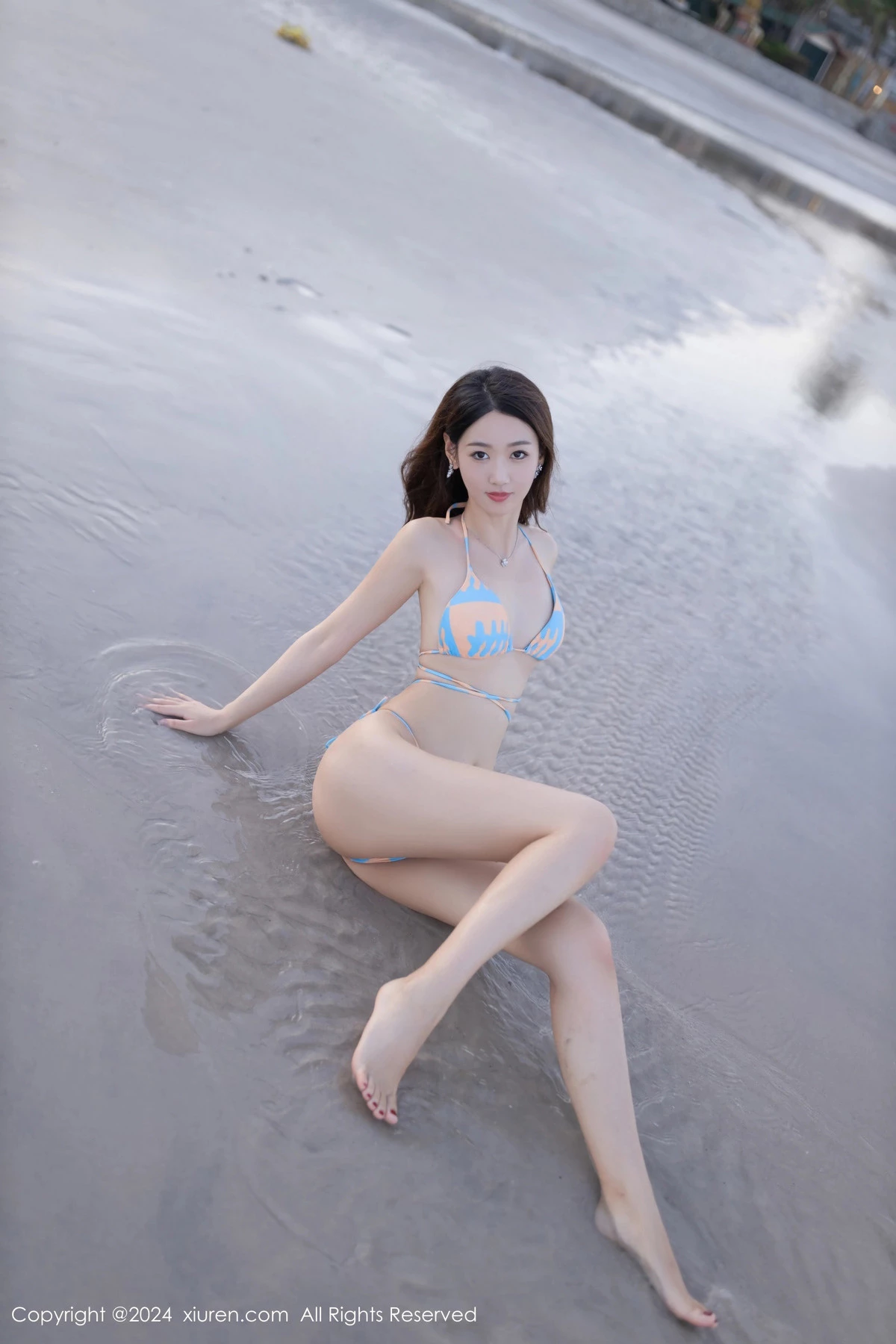 秀人集.com_[XiuRen秀人网]No.8531_模特唐安琪海边沙滩性感蓝色比基尼服饰半脱秀曼妙身姿诱惑写真80P