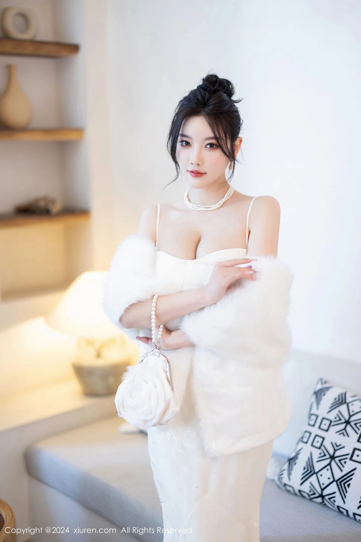 秀人集.com_[XiuRen秀人网]No.8538_女神杨晨晨Yome性感白色连衣裙配白色丝袜秀完美身材诱惑写真81P