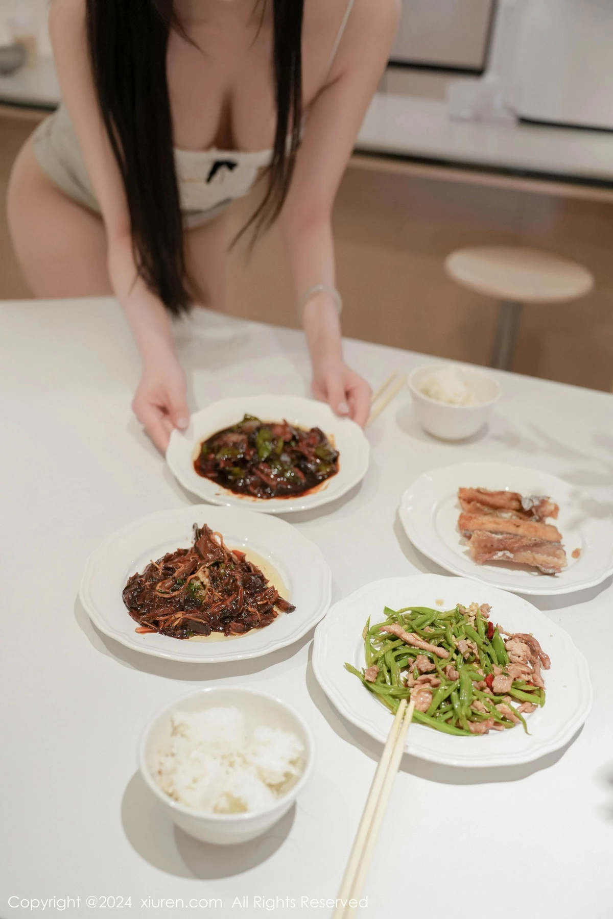 秀人集.com_[XiuRen秀人网]No.8557_模特晚苏susu性感浅色OL服饰配原色丝袜秀完美身材诱惑写真111P