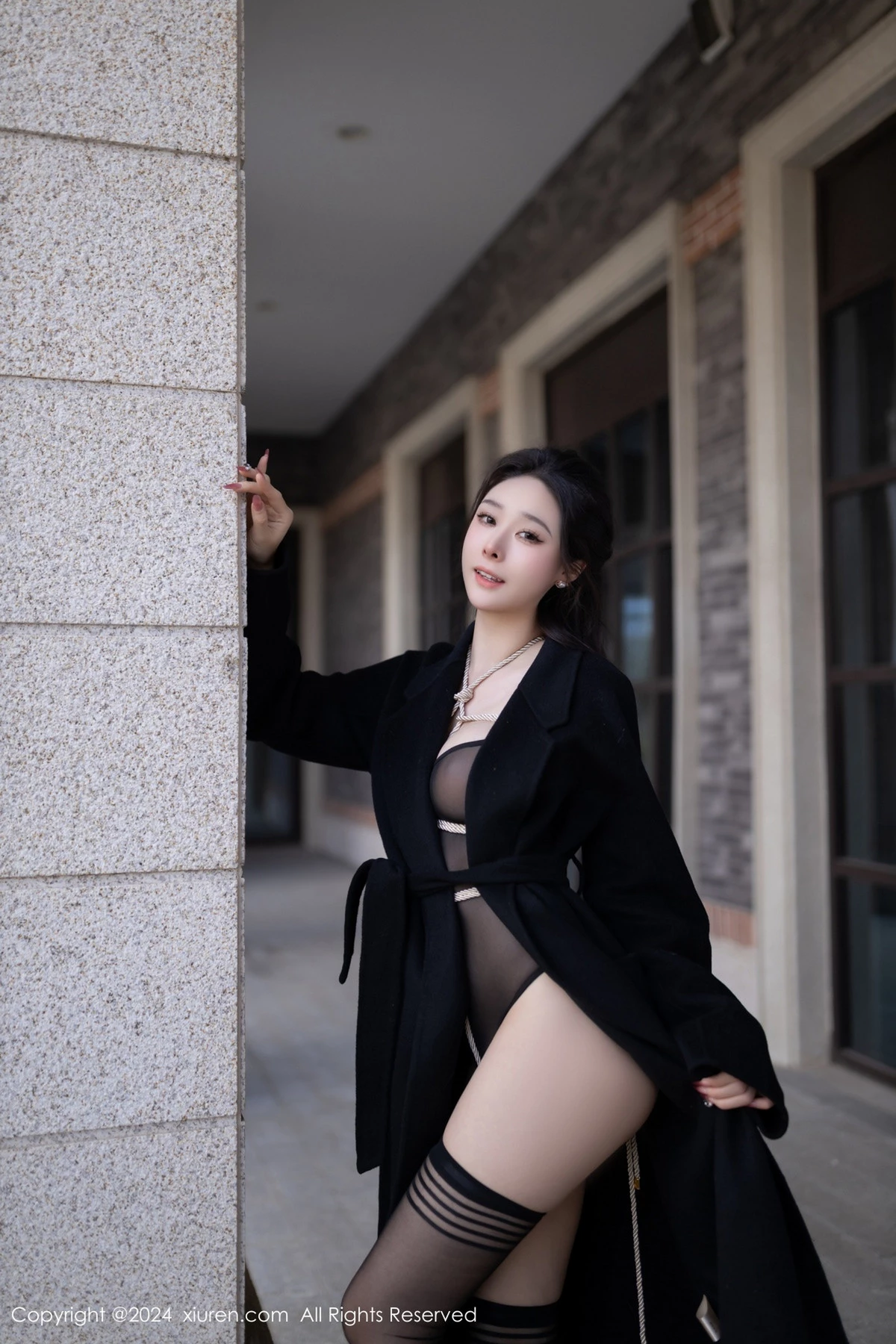 秀人集.com_[XiuRen秀人网]No.8552_模特小逗逗性感黑色薄纱连体衣情趣捆绑秀惹火身材撩人诱惑写真80P