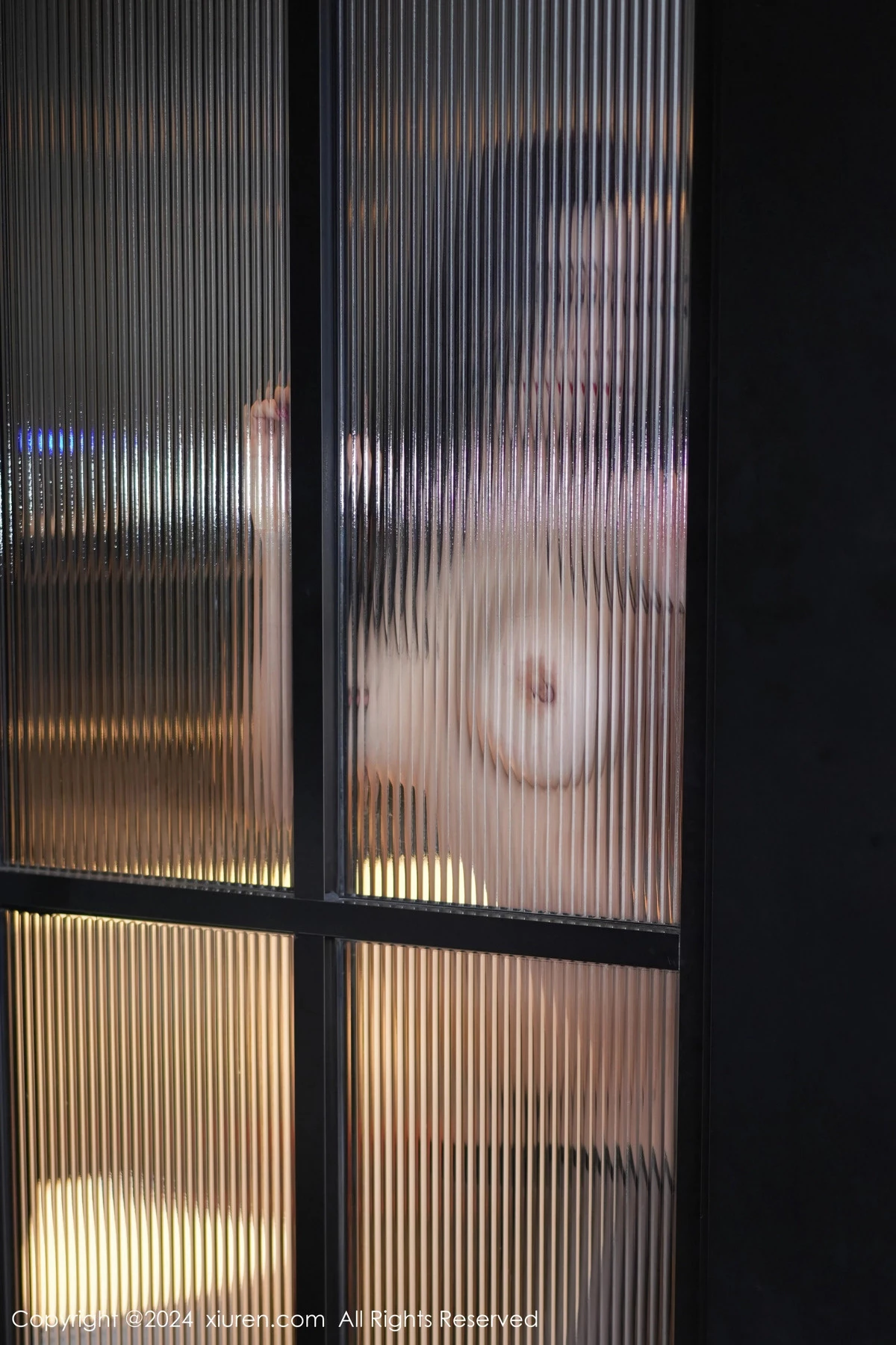 秀人集.com_[XiuRen秀人网]No.8543_模特心妍小公主性感紫灰色吊带短裙配黑丝袜秀丰满身材诱惑写真61P