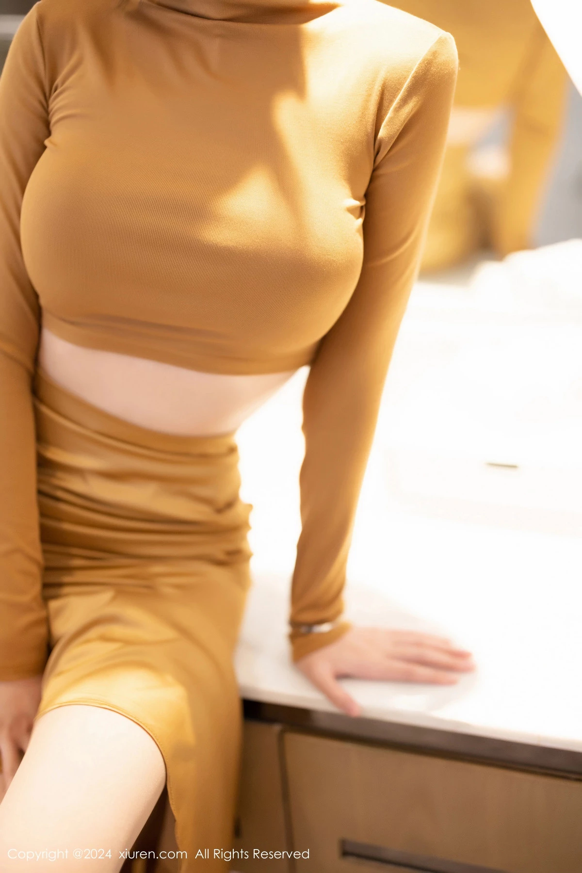 秀人集.com_[XiuRen秀人网]No.8574_模特玥儿玥性感黄色长裙配原色丝袜+黑色情趣内衣惹火诱惑写真81P