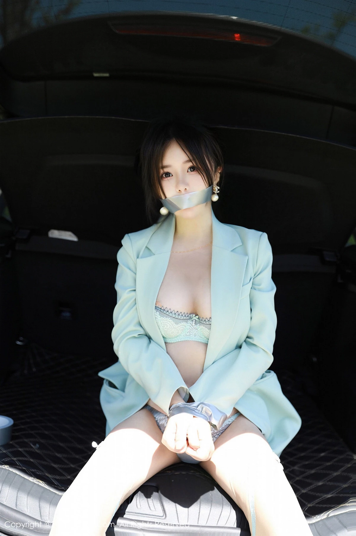 秀人集.com_[XiuRen秀人网]No.8601_模特小薯条nienie户外浅绿色内衣配超薄肉丝秀曼妙身姿诱惑写真59P