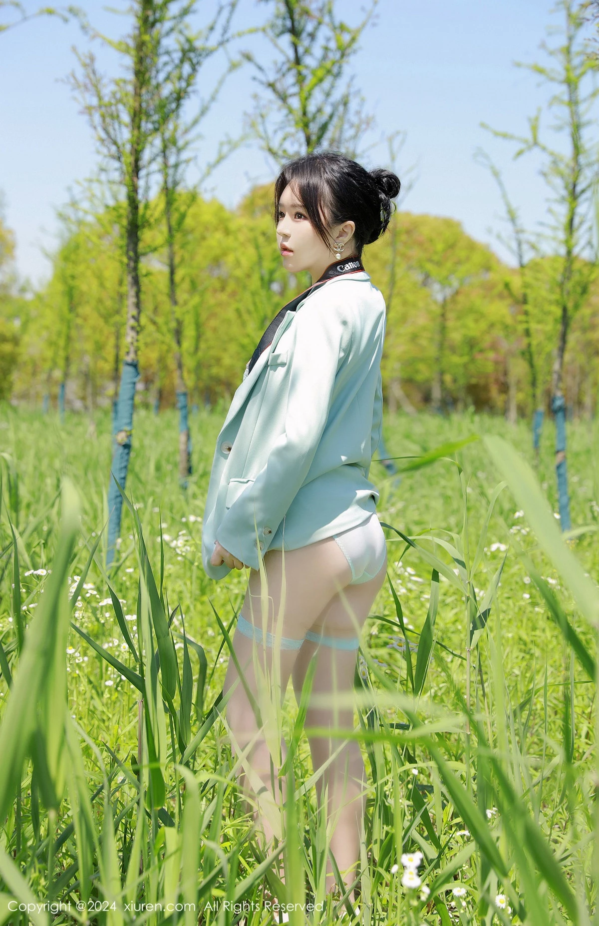 秀人集.com_[XiuRen秀人网]No.8601_模特小薯条nienie户外浅绿色内衣配超薄肉丝秀曼妙身姿诱惑写真59P