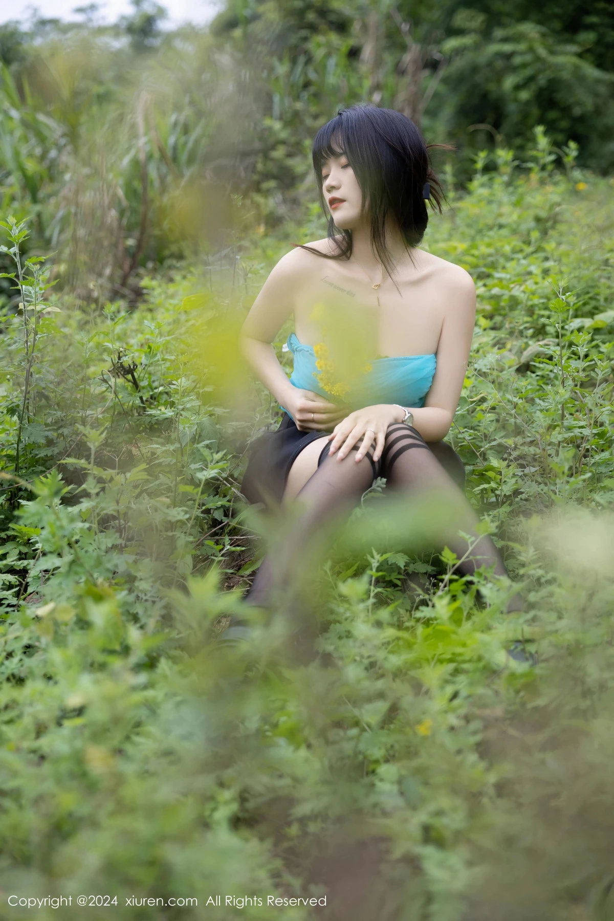 秀人集.com_[XiuRen秀人网]No.8586_模特唐安诺户外性感黑色百褶裙配黑色丝袜秀曼妙身姿迷人写真81P