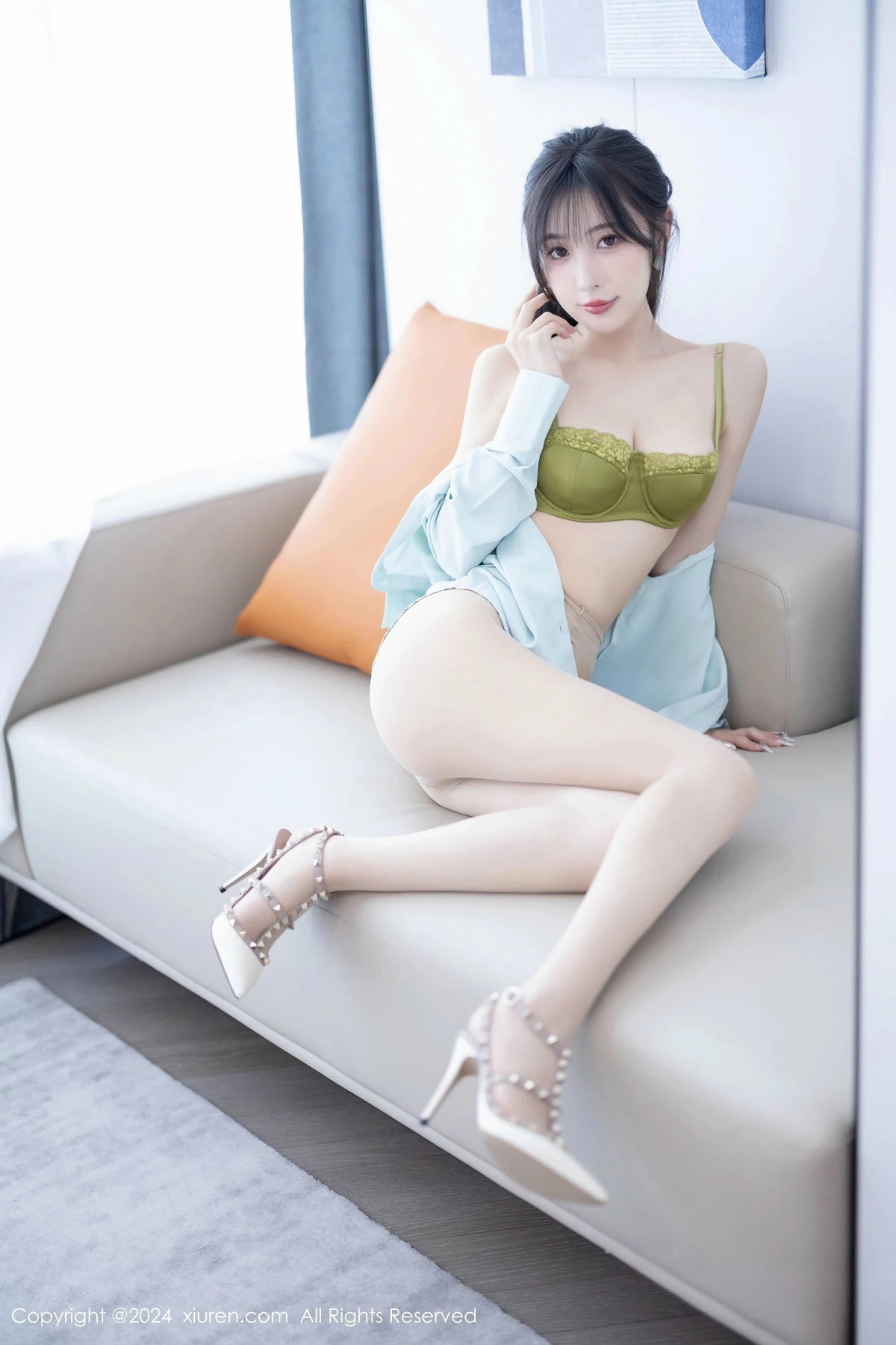 秀人集.com_[XiuRen秀人网]No.8589_模特林星阑性感浅绿衬衫配白短裙露超薄肉丝秀曼妙身姿诱惑写真86P