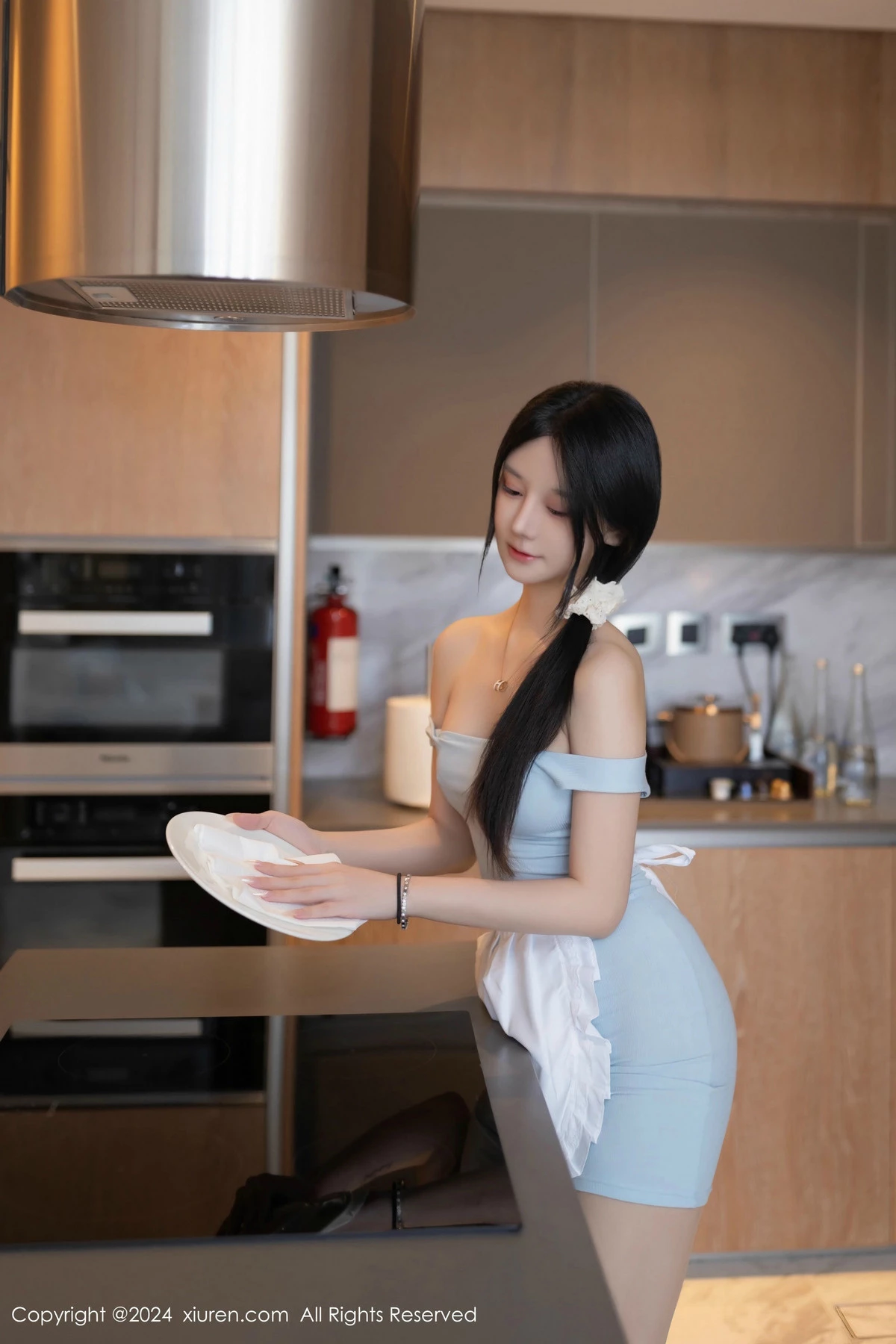 秀人集.com_[XiuRen秀人网]No.8597_模特幼幼性感浅蓝色连衣短裙配超薄肉丝秀完美身材迷人诱惑写真80P