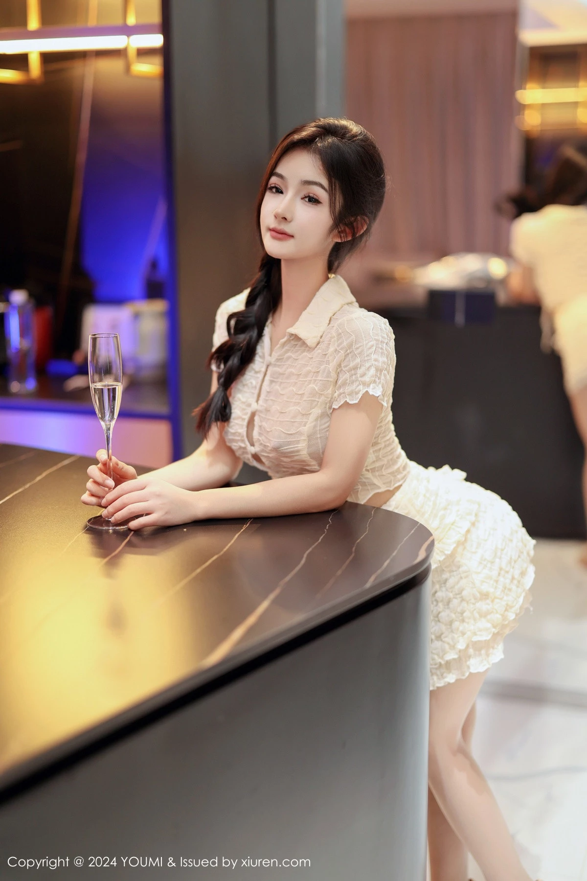 秀人集.com_[YouMi尤蜜荟]Vol.1067_模特谭小灵性感浅色轻透上衣配超薄肉丝秀丰腴有致身材诱惑写真82P