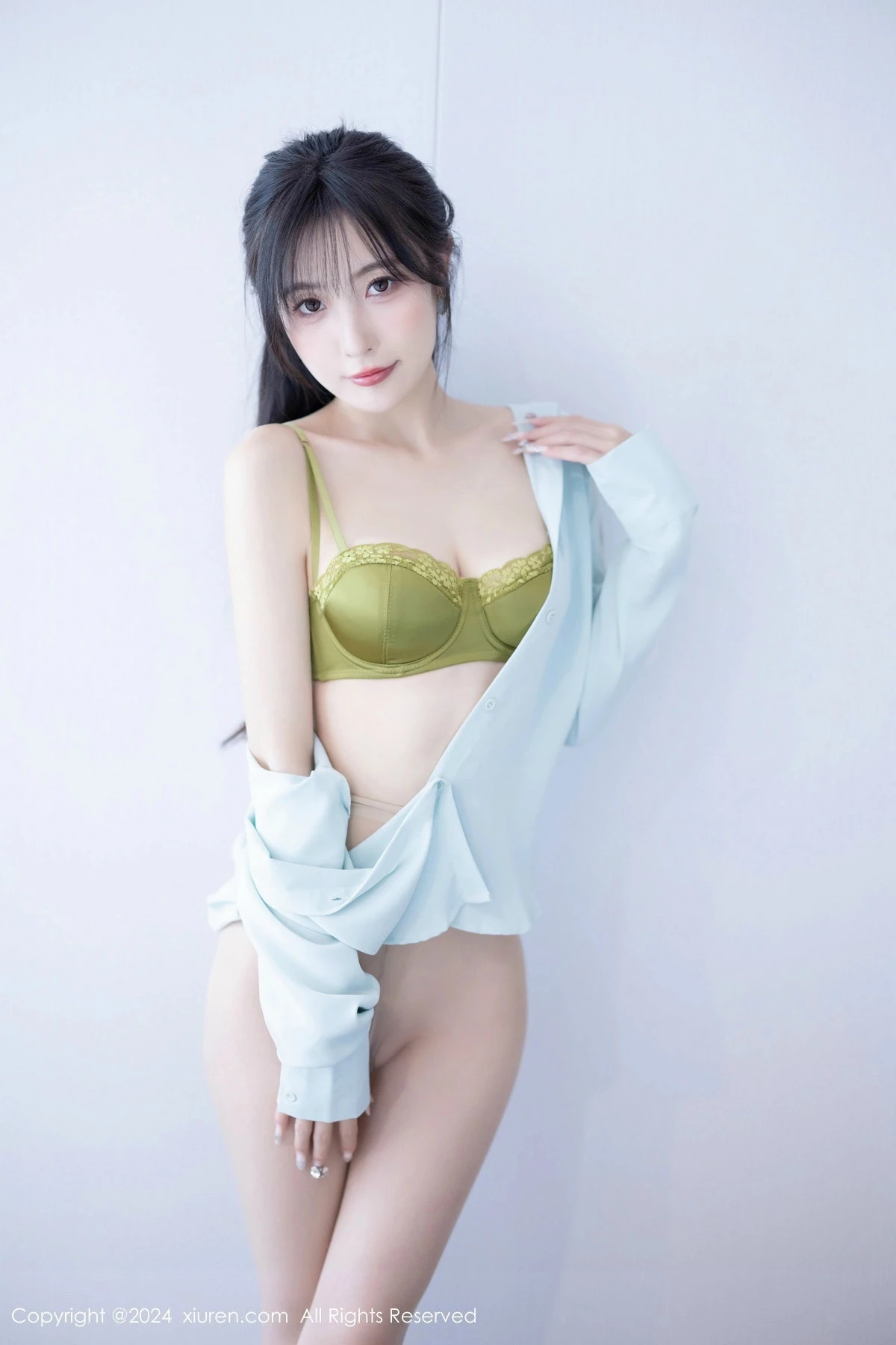 秀人集.com_[XiuRen秀人网]No.8589_模特林星阑性感浅绿衬衫配白短裙露超薄肉丝秀曼妙身姿诱惑写真86P