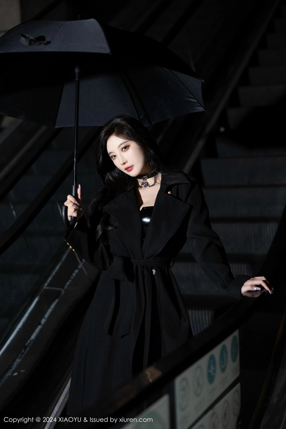 秀人集.com_[XiaoYu画语界]Vol.1241_女神杨晨晨Yome黑色外套露性感黑色皮质内衣秀丰腴身材诱惑写真85P