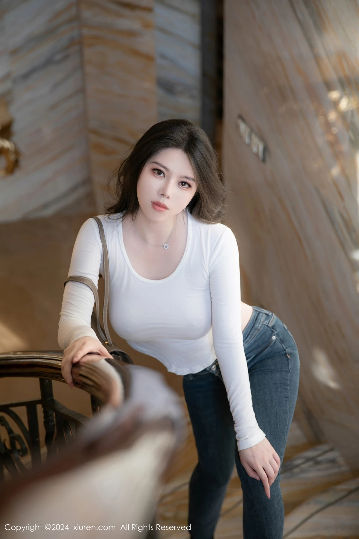 秀人集.com_[XiuRen秀人网]No.8618_模特白茹雪性感白T恤配牛仔长裤露超薄黑丝秀丰腴身材诱惑写真82P