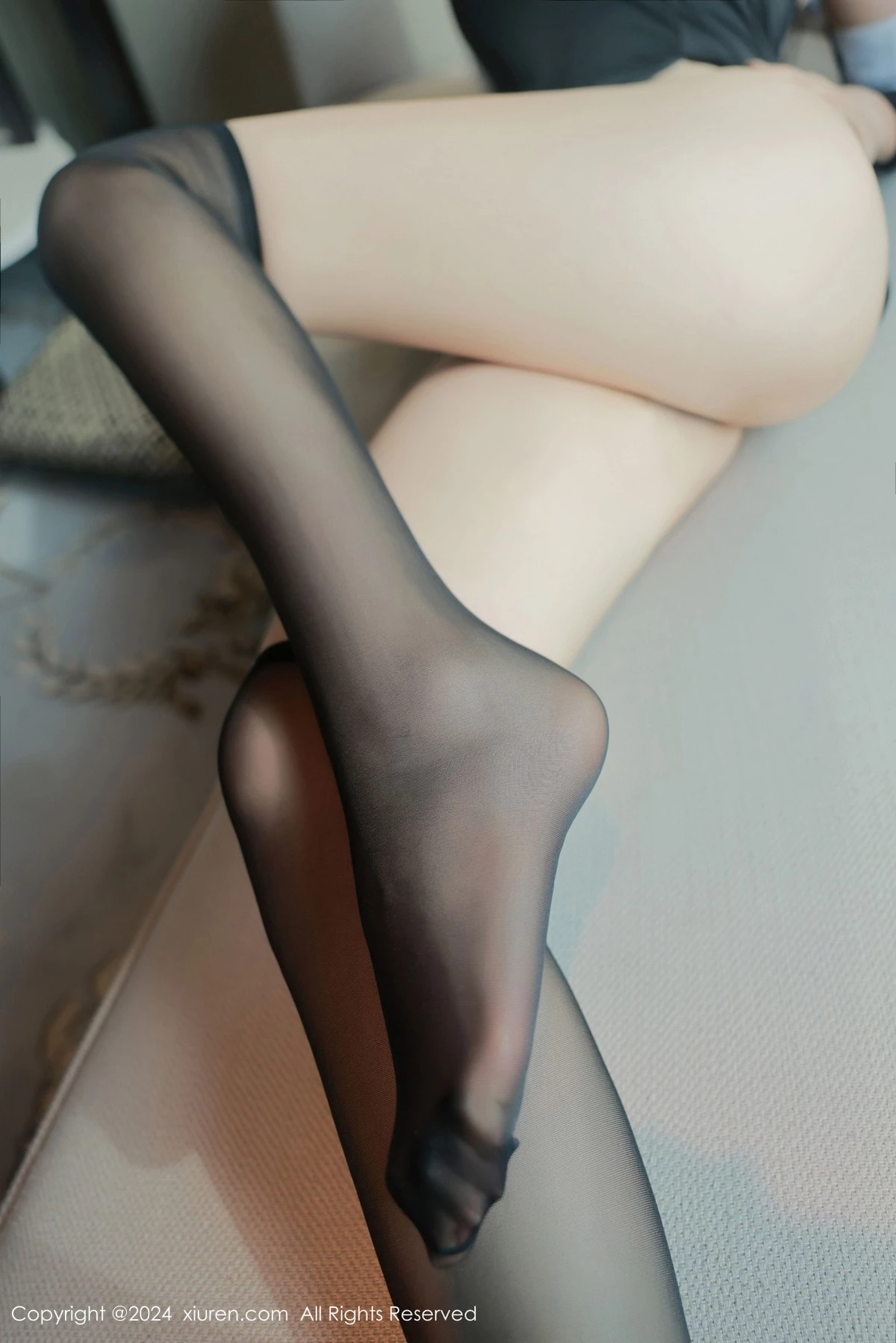 秀人集.com_[XiuRen秀人网]No.8614_模特雪糕CiCi性感修女服饰配黑色丝袜露丁字裤秀翘臀诱惑写真80P