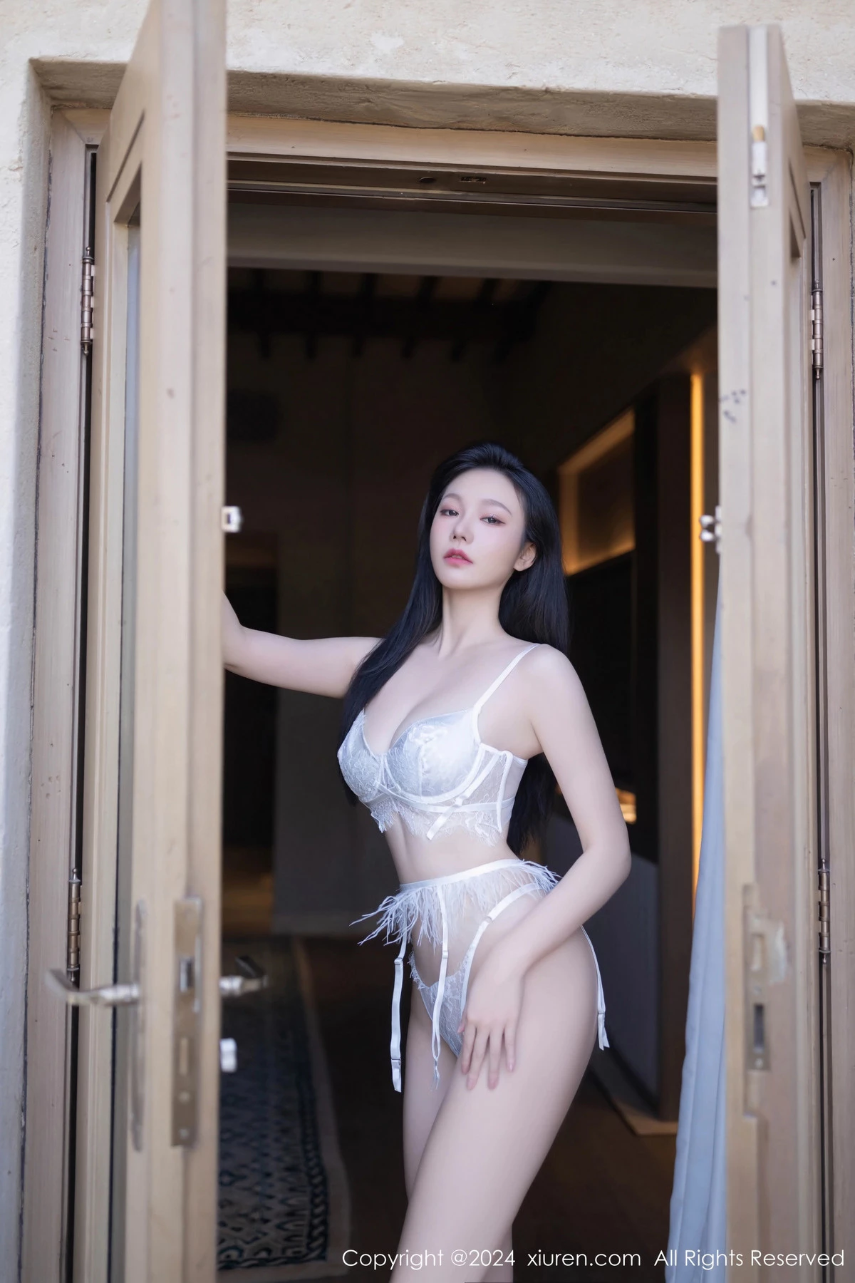 秀人集.com_[XiuRen秀人网]No.8612_模特安然anran私房性感白色蕾丝内衣服饰秀柔美身段惹火诱惑写真80P