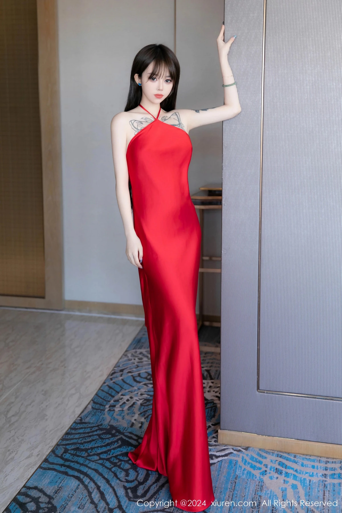 秀人集.com_[XiuRen秀人网]No.8630_模特奶瓶性感红色长裙露黑色内衣配超薄黑丝秀曼妙身姿诱惑写真90P
