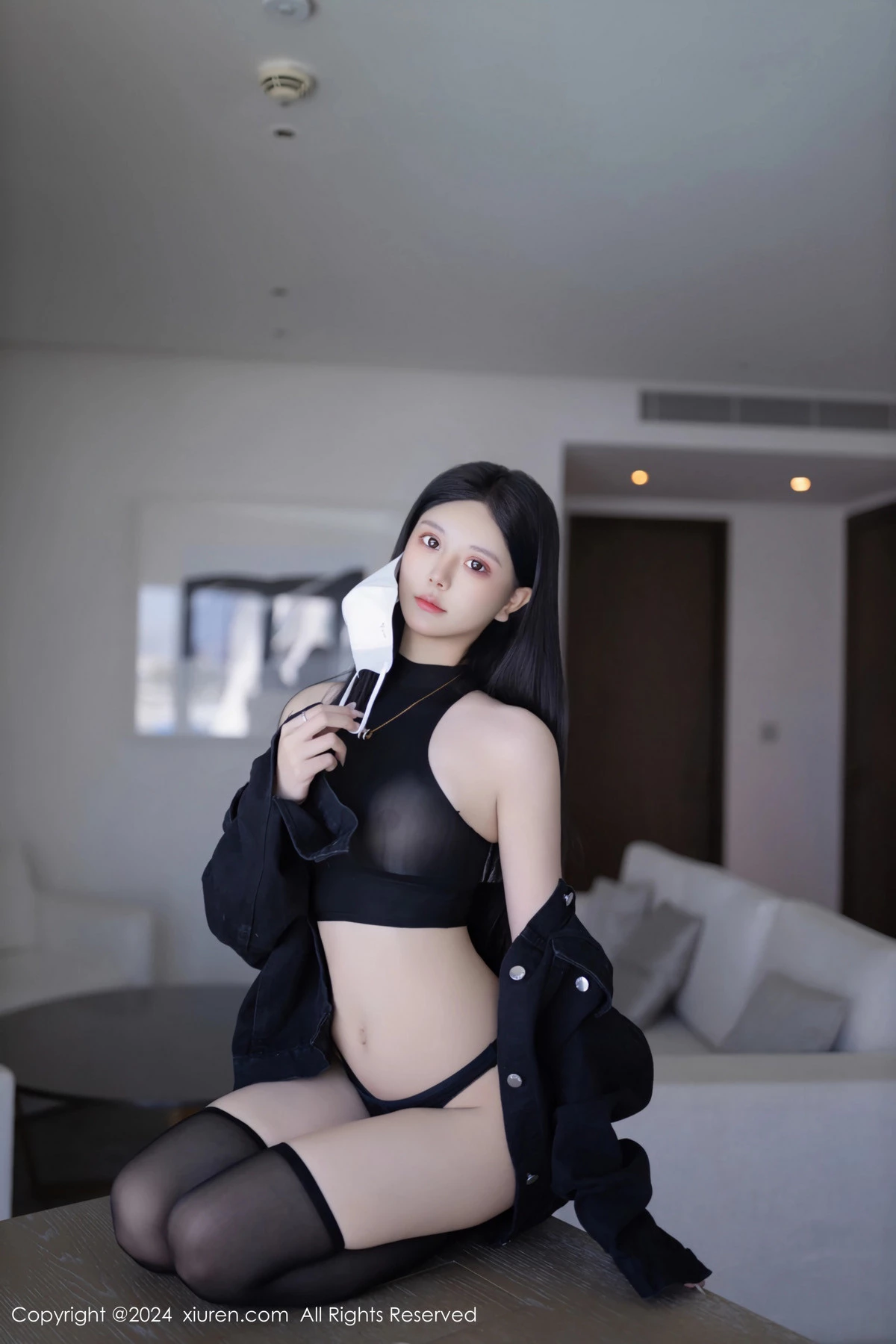 秀人集.com_[XiuRen秀人网]No.8636_模特幼幼黑色外衣露性感黑色轻透内衣配黑丝袜秀美腿诱惑写真80P