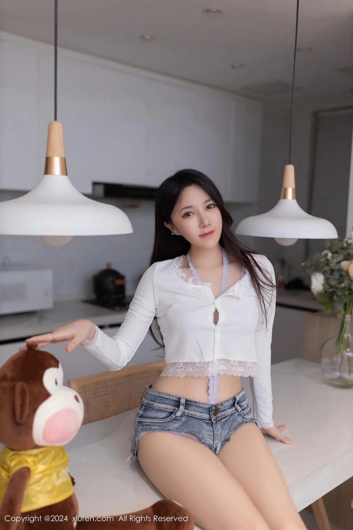 秀人集.com_[XiuRen秀人网]No.8639_模特鱼子酱Fish性感白色短T配紫色情趣内衣秀曼妙身姿诱惑写真80P