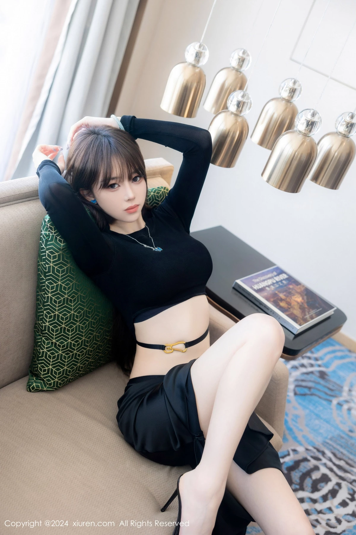 秀人集.com_[XiuRen秀人网]No.8661_模特奶瓶性感黑色上衣配黑色长裙露粉黑内衣秀曼妙身姿诱惑写真83P