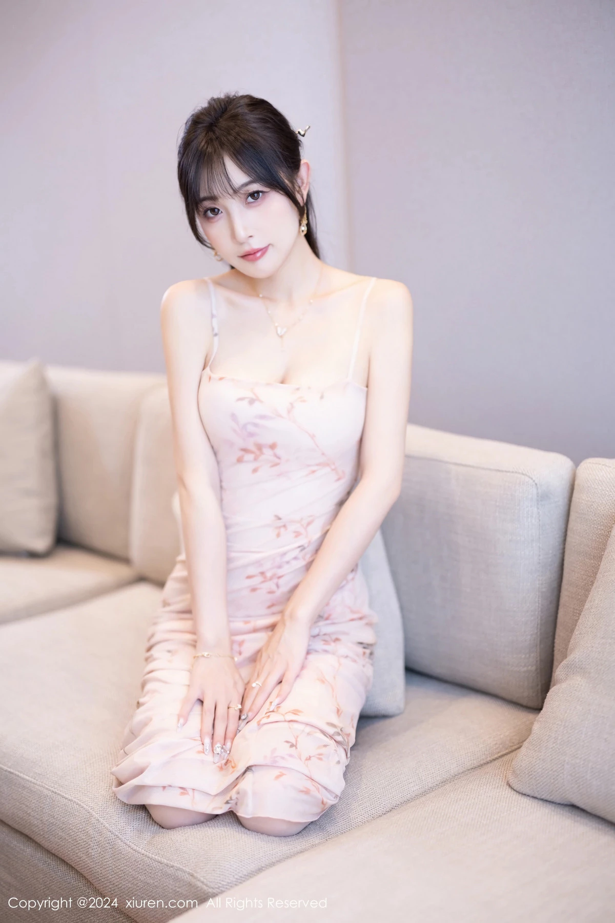 秀人集.com_[XiuRen秀人网]No.8682_模特林星阑性感浅粉色连衣裙+灰色连体内衣秀曼妙身姿诱惑写真82P