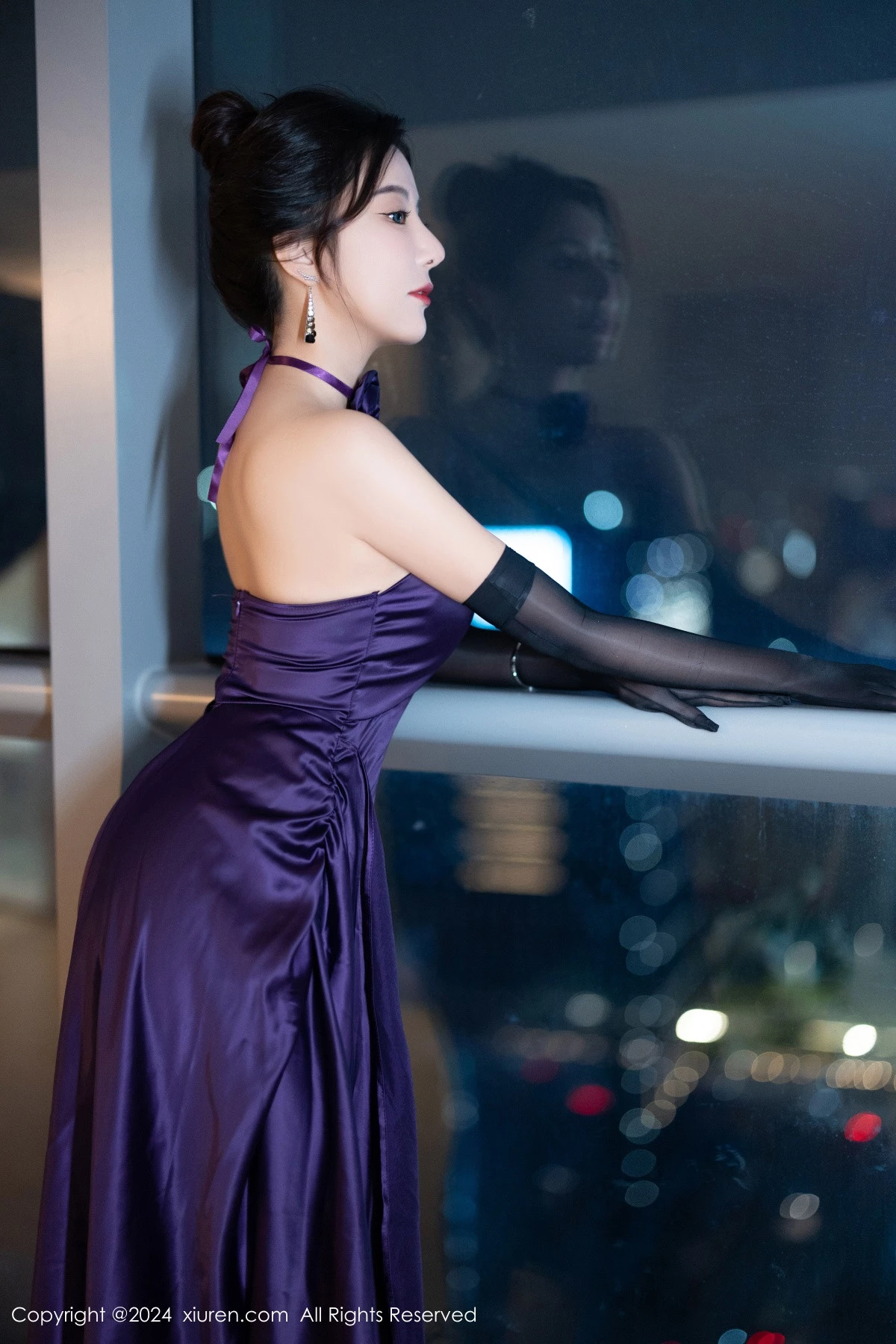 秀人集.com_[XiuRen秀人网]No.8698_女神王馨瑶yanni性感紫色露肩连衣裙配紫丝袜秀完美身材诱惑写真80P