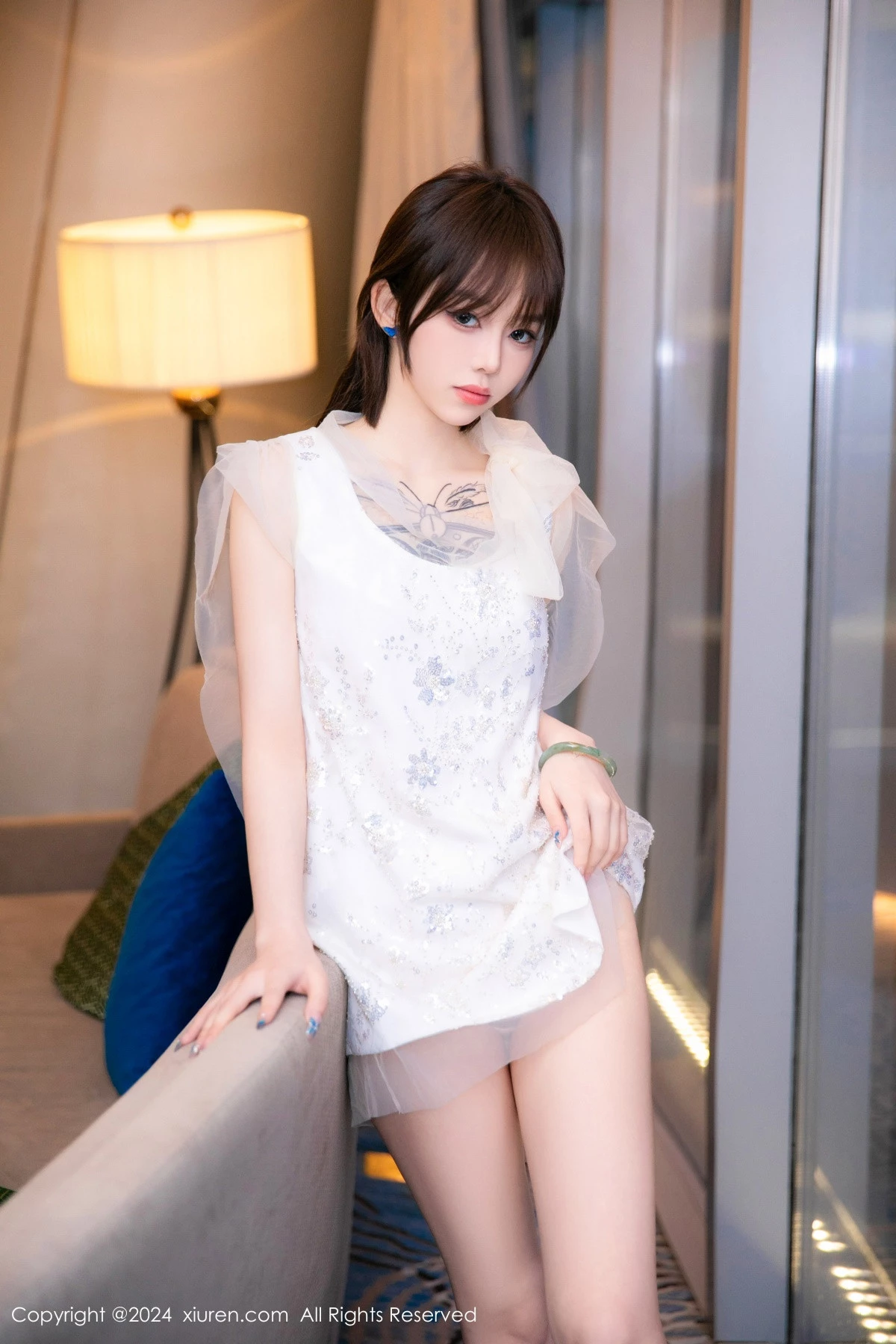 秀人集.com_[XiuRen秀人网]No.8696_模特奶瓶性感白色连衣短裙露粉色情趣内衣秀曼妙身姿诱惑写真81P