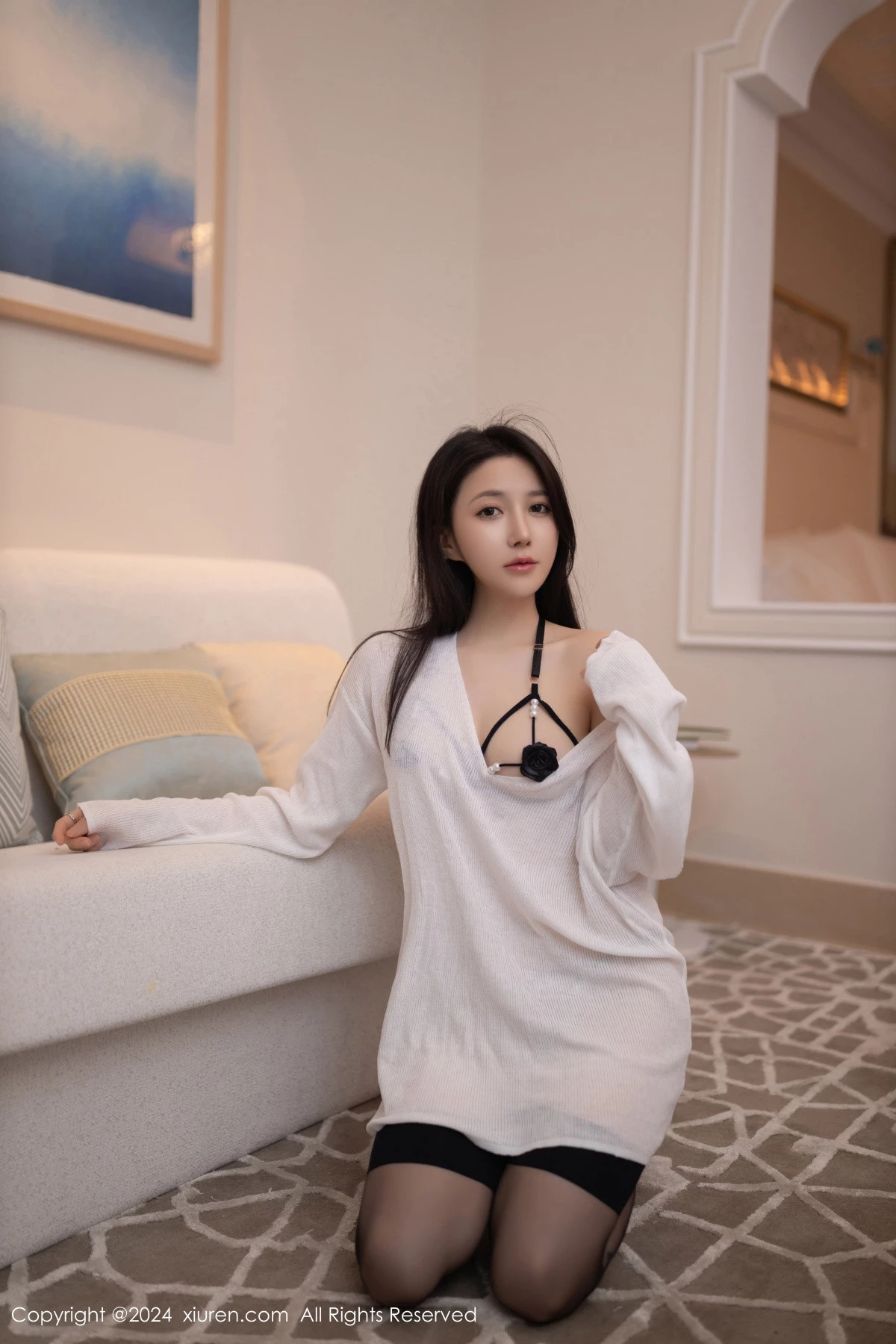 秀人集.com_[XiuRen秀人网]No.8709_模特鱼子酱Fish白色上衣露黑色玫瑰情趣内衣秀曼妙身姿诱惑写真80P